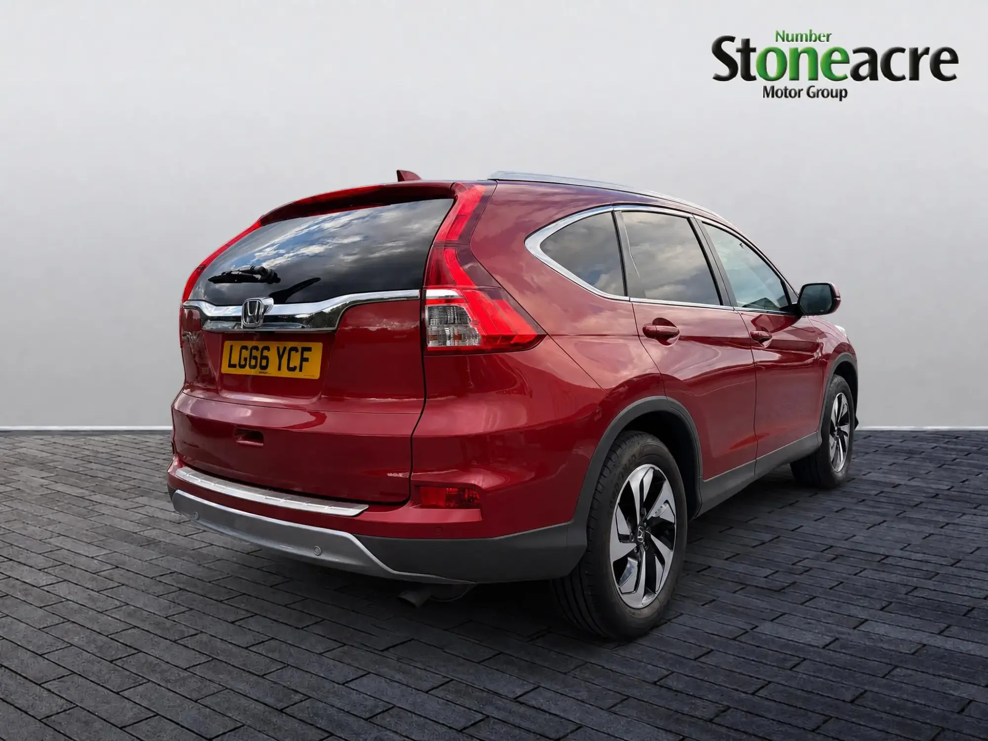 Honda CR-V Image 8 Honda CR-V Image 8