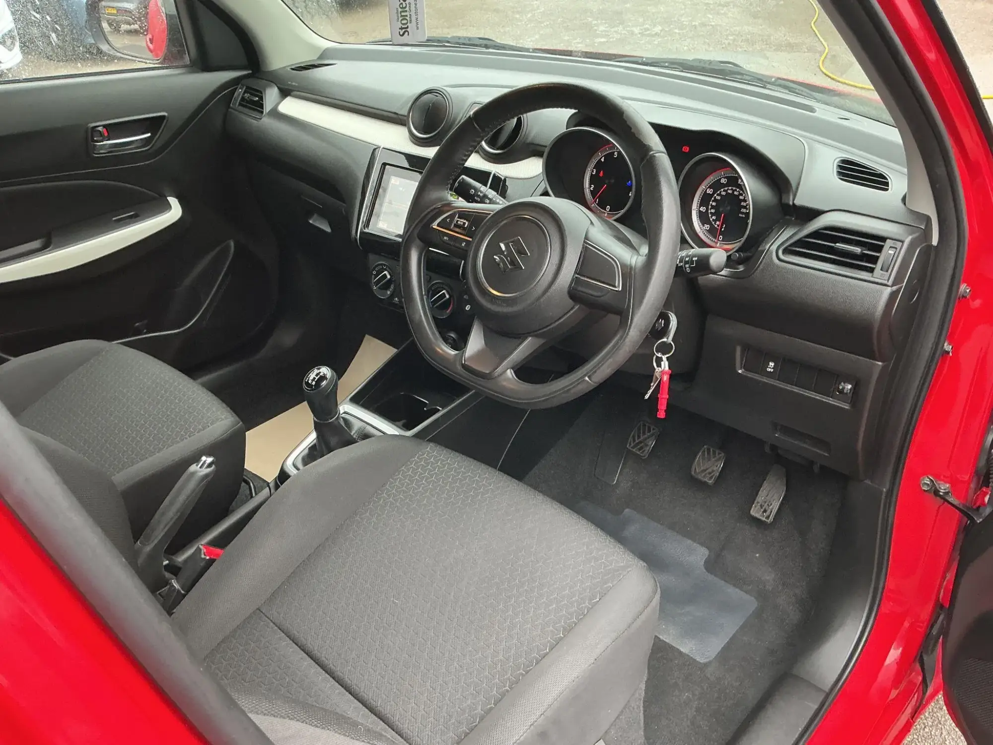 Suzuki Swift Image 10