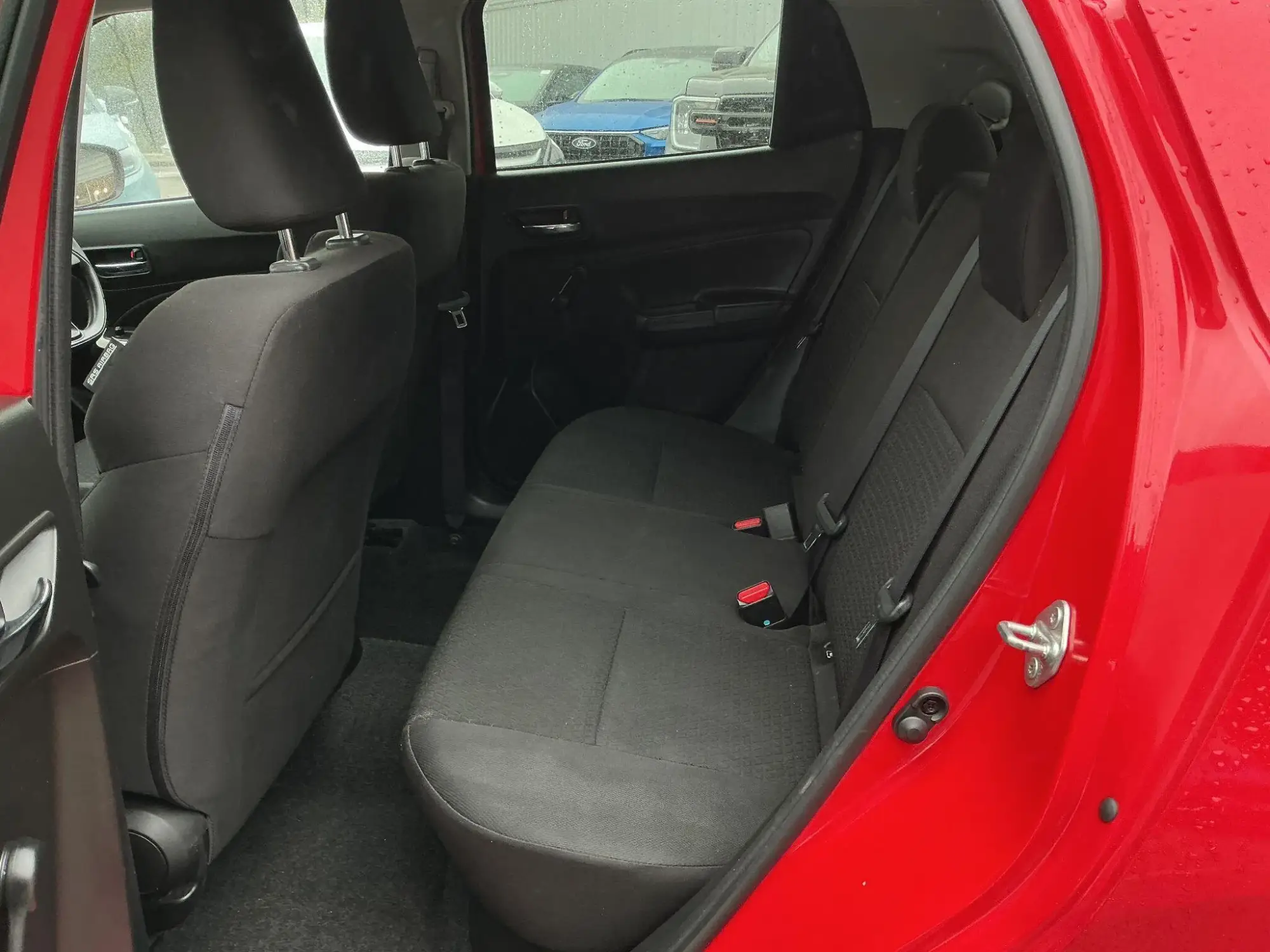 Suzuki Swift Image 13