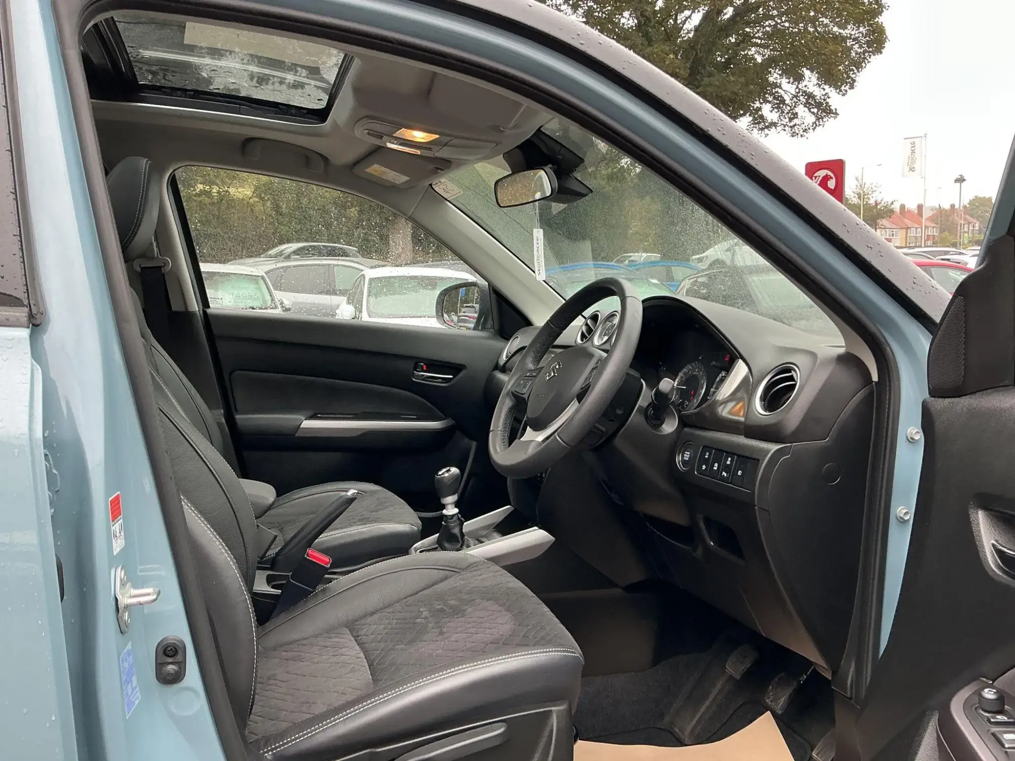 Suzuki Vitara Image 12