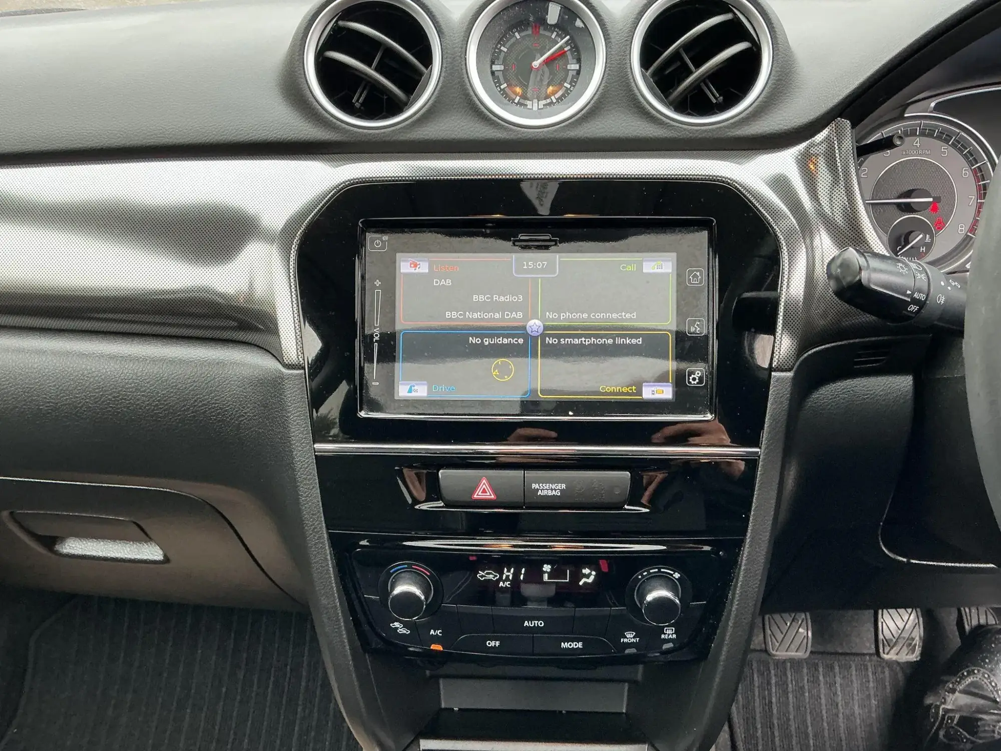Suzuki Vitara Image 18