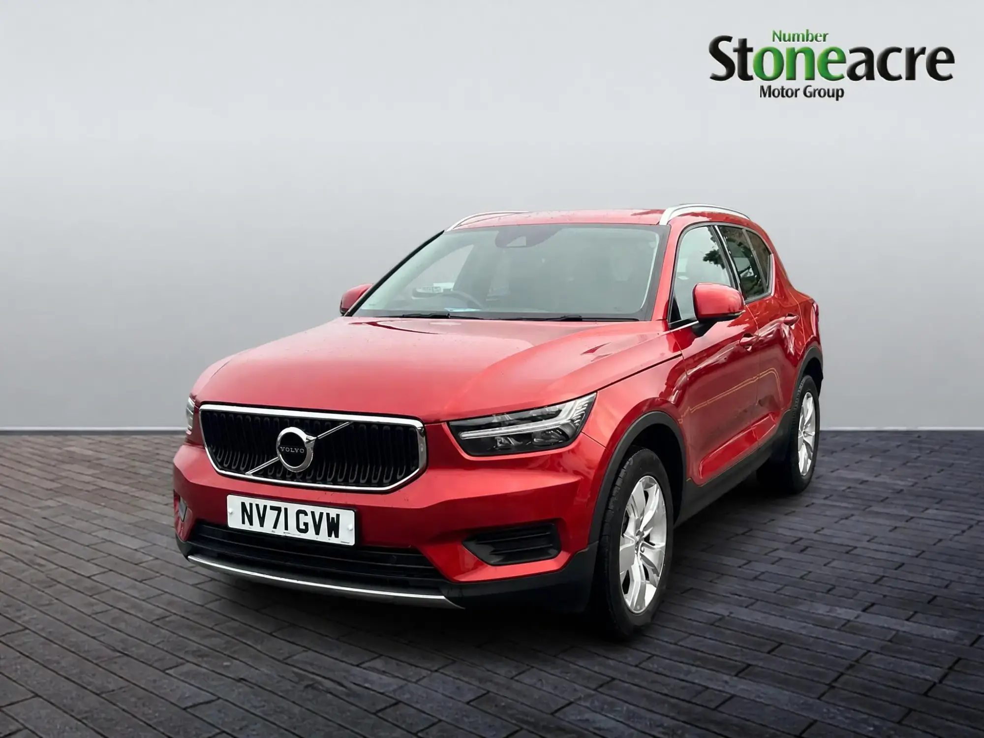 Volvo XC40 1.5 T3 [163] Momentum 5dr NV71GVW Image 2