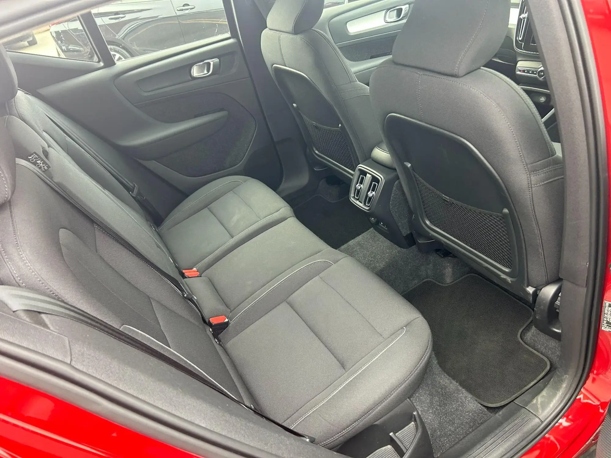 Volvo XC40 Image 12