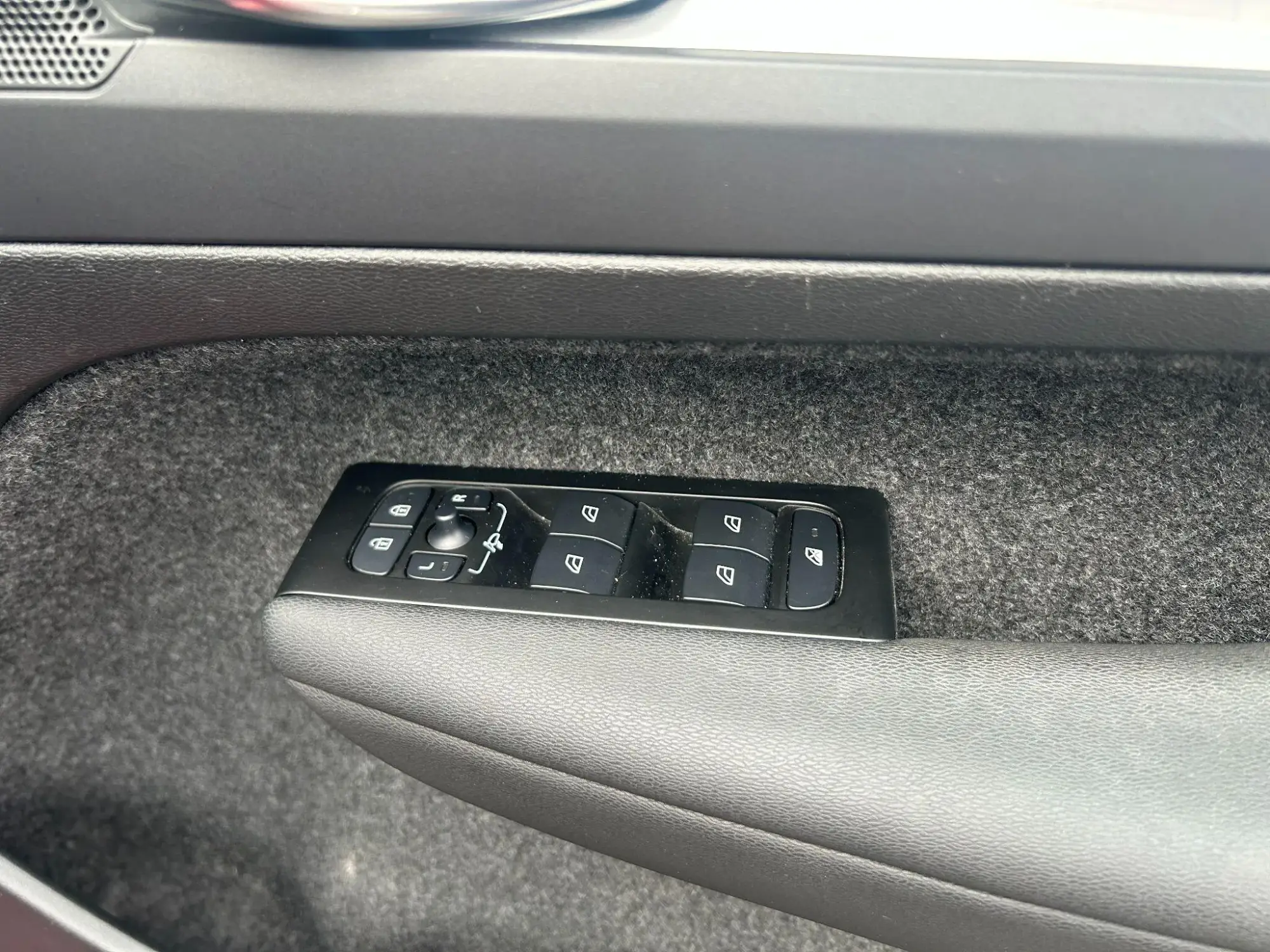 Volvo XC40 Image 14