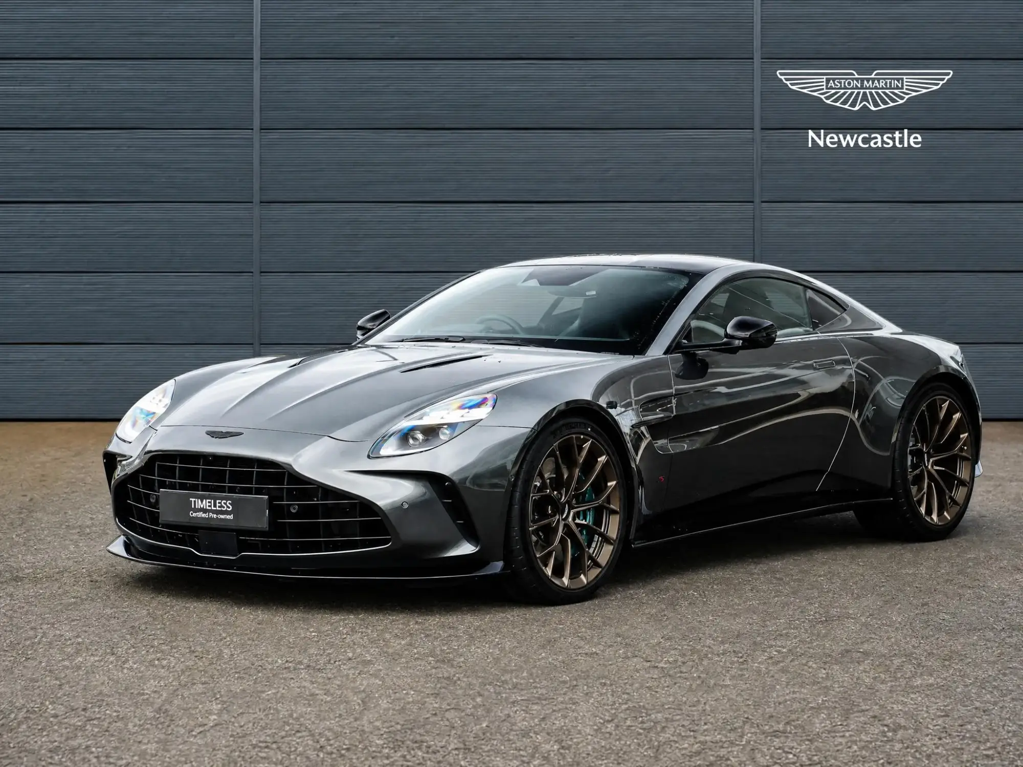 Aston Martin Vantage Image 3