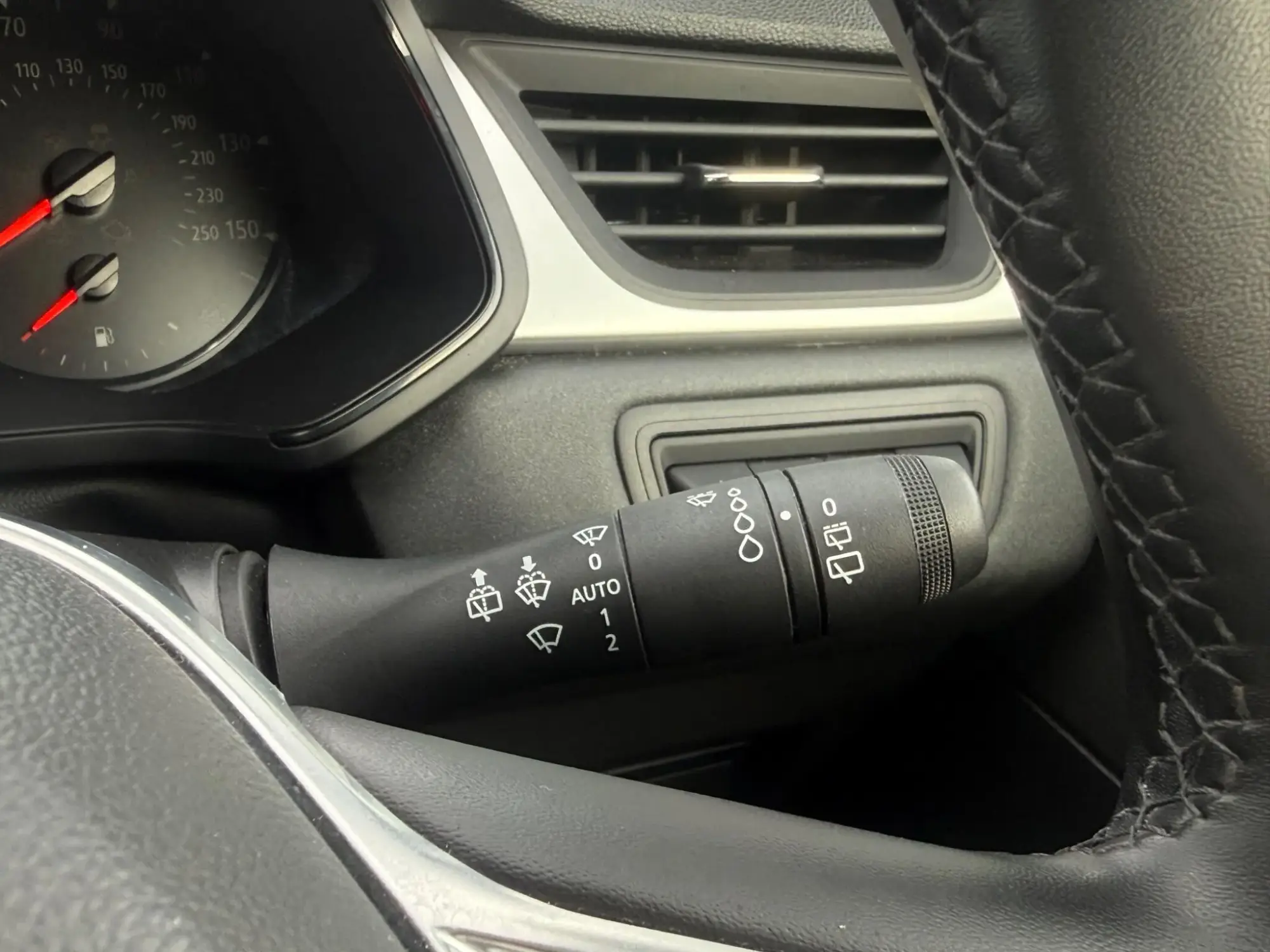 Renault Captur Image 14 Renault Captur Image 14