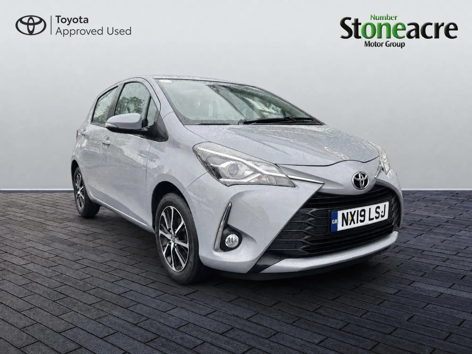 Toyota Yaris 1.5 VVT-i Icon Tech Euro 6 5dr NX19LSJ Image 1 Toyota Yaris 1.5 VVT-i Icon Tech Euro 6 5dr NX19LSJ Image 1