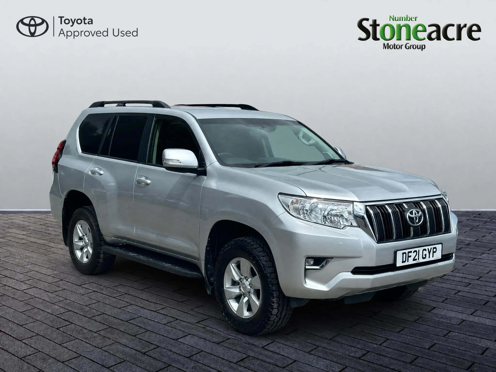 Toyota Land Cruiser undefined 2.8D Active (Navi) Auto 4WD LWB Euro 6 (s/s) 5dr