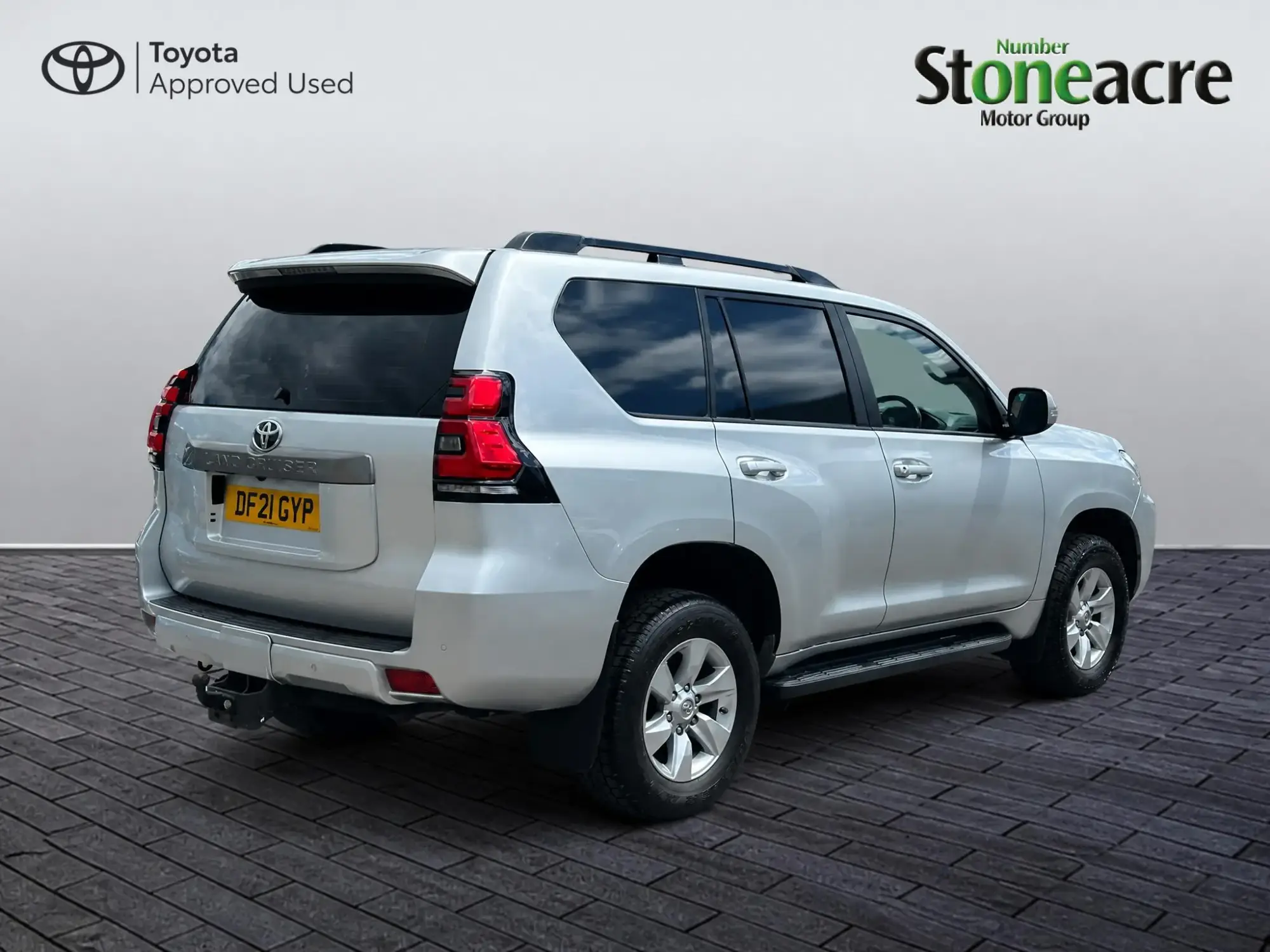 Toyota Land Cruiser Image 3