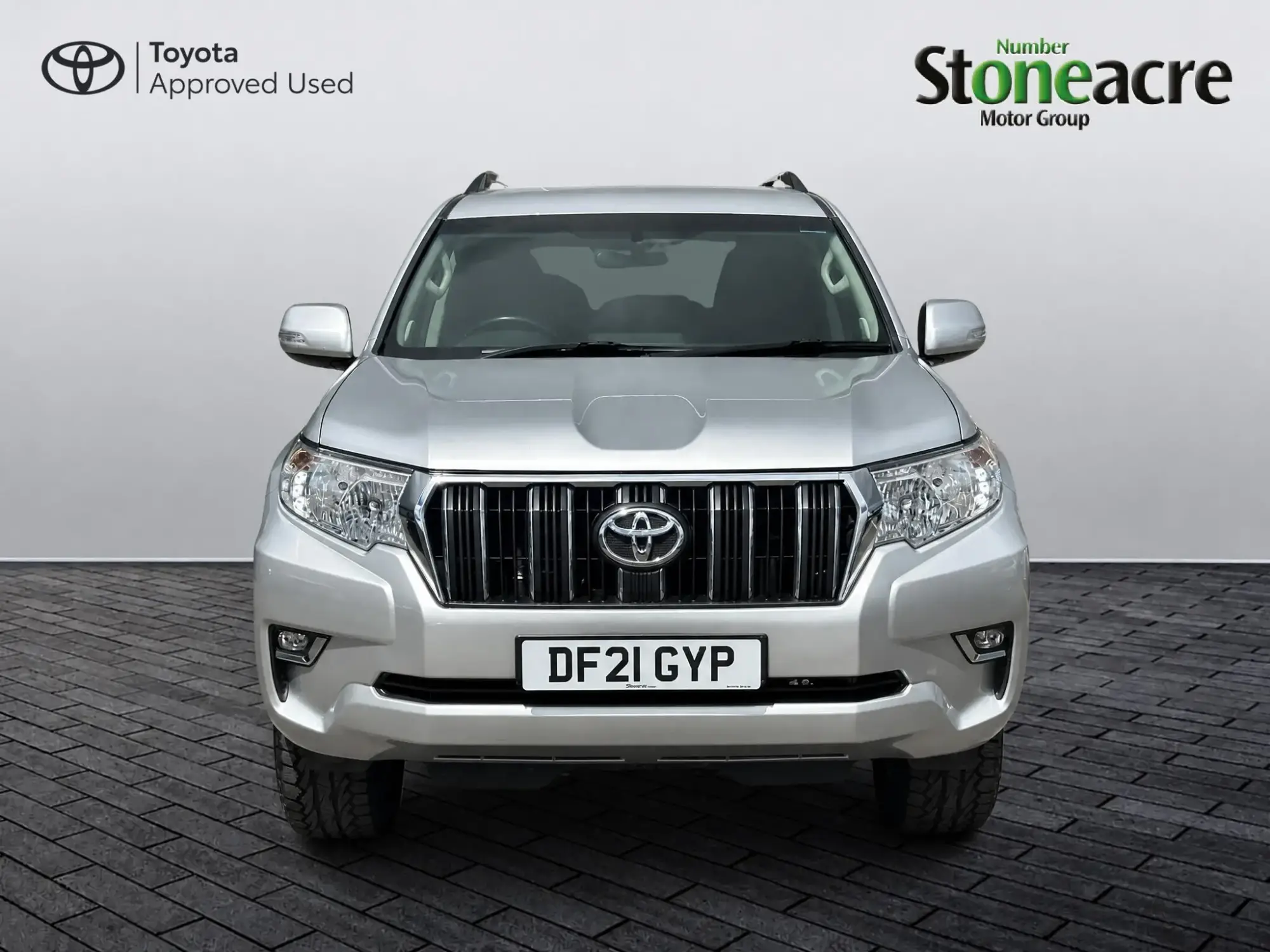 Toyota Land Cruiser Image 8