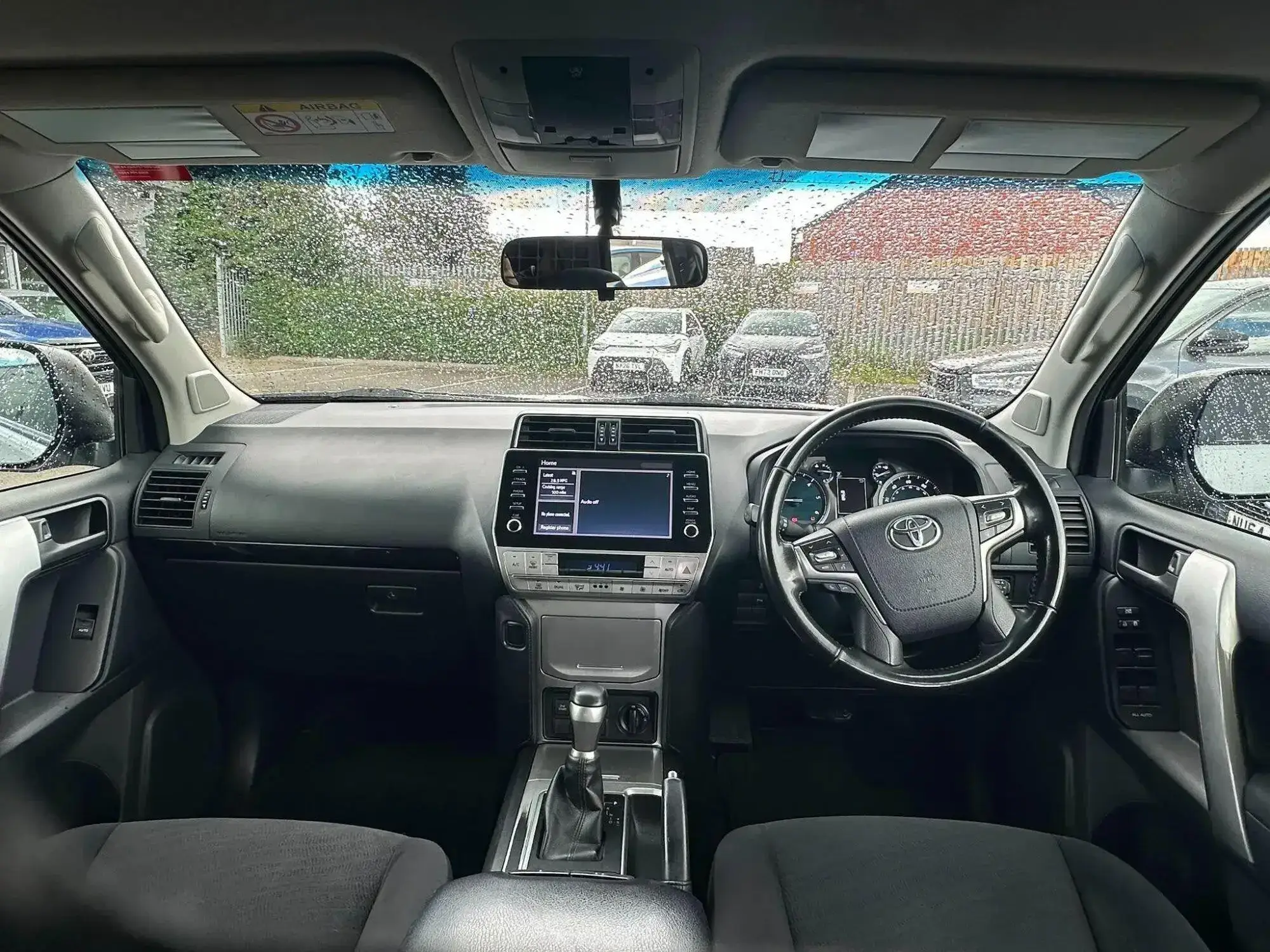 Toyota Land Cruiser Image 15
