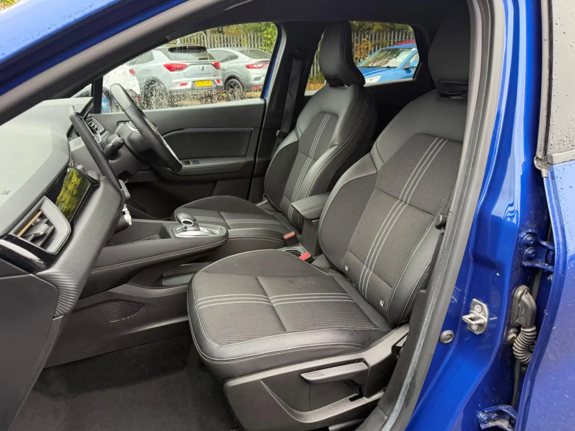 Renault Captur E-Tech Image 17