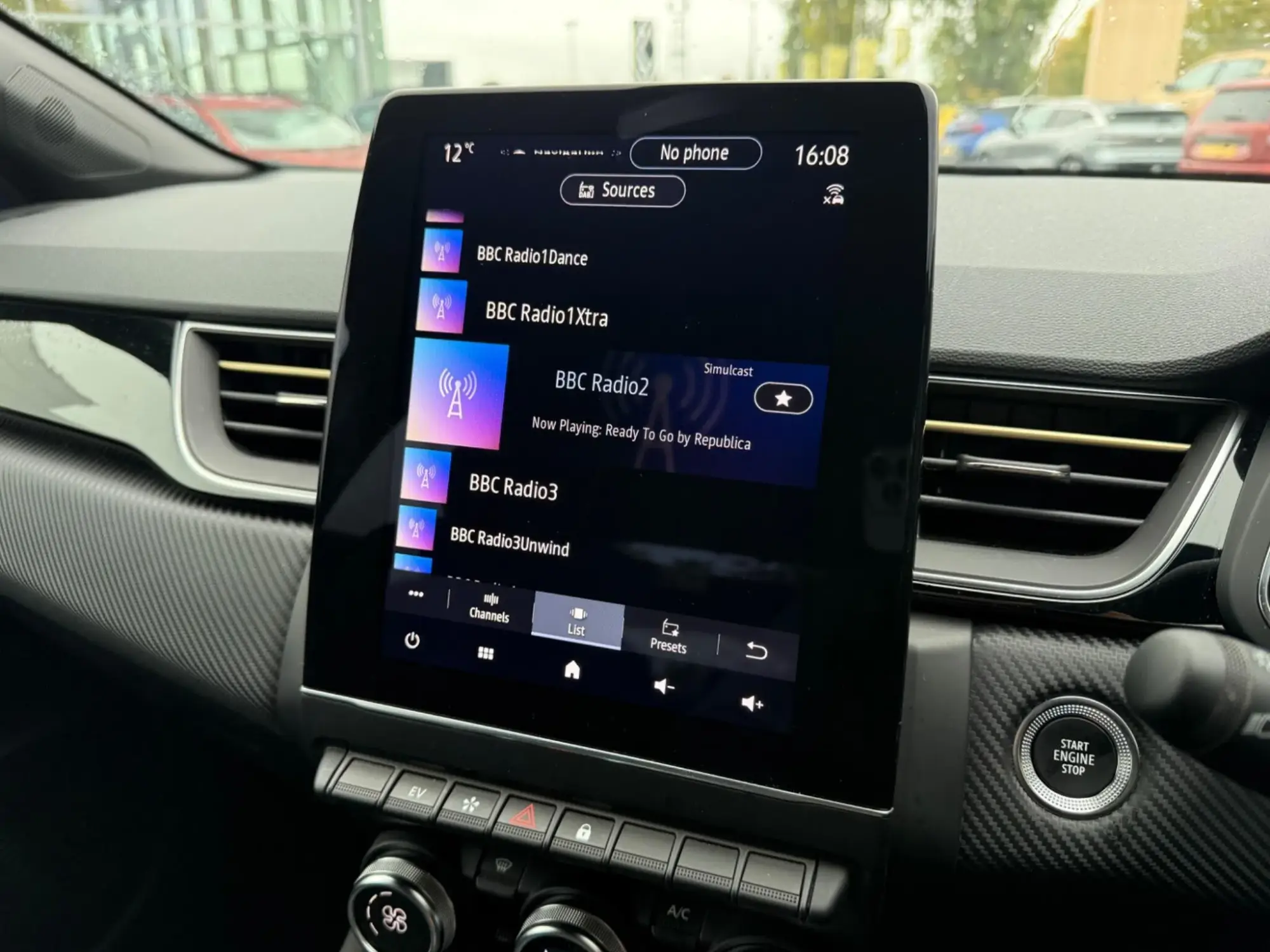 Renault Captur E-Tech Image 25