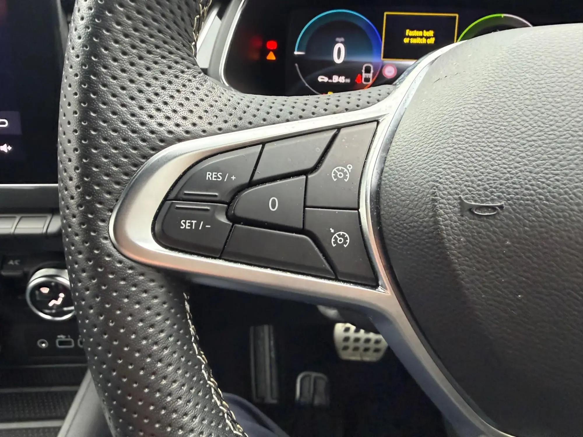 Renault Captur E-Tech Image 30