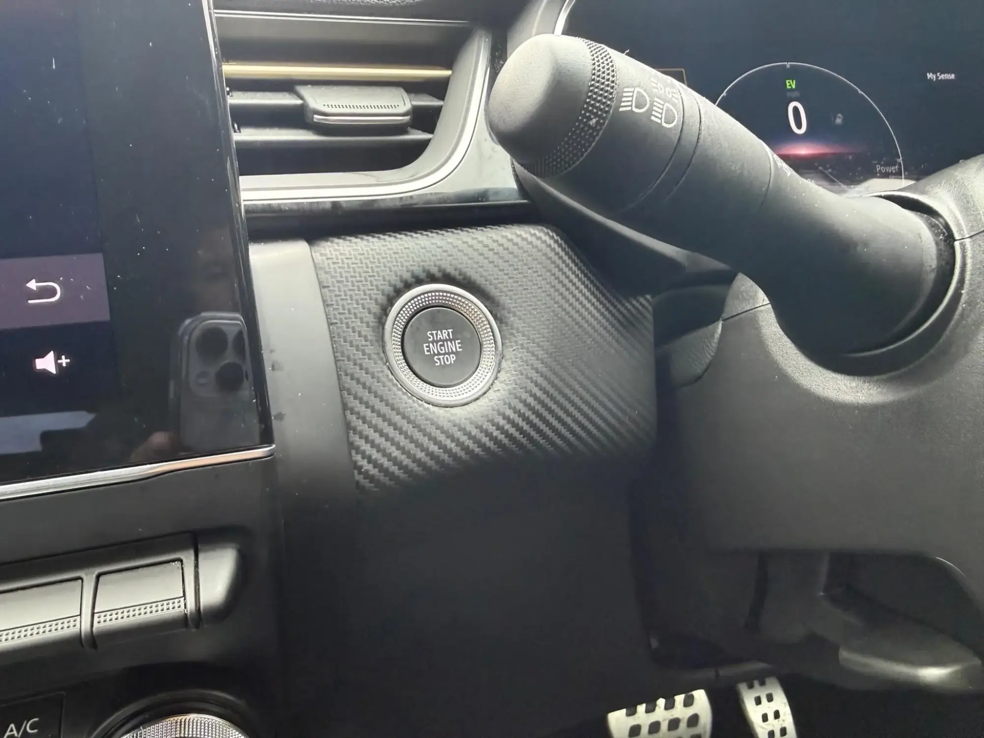 Renault Captur E-Tech Image 32