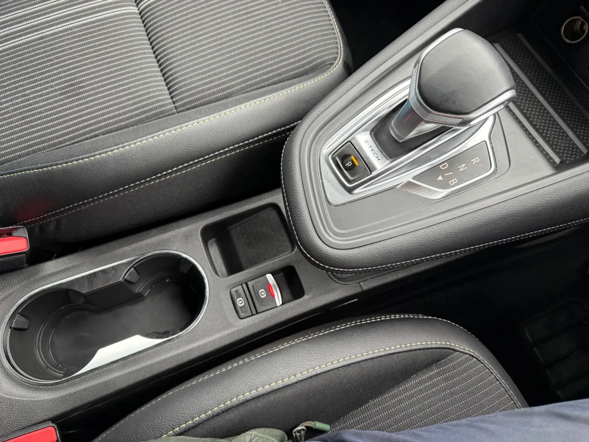 Renault Captur E-Tech Image 31