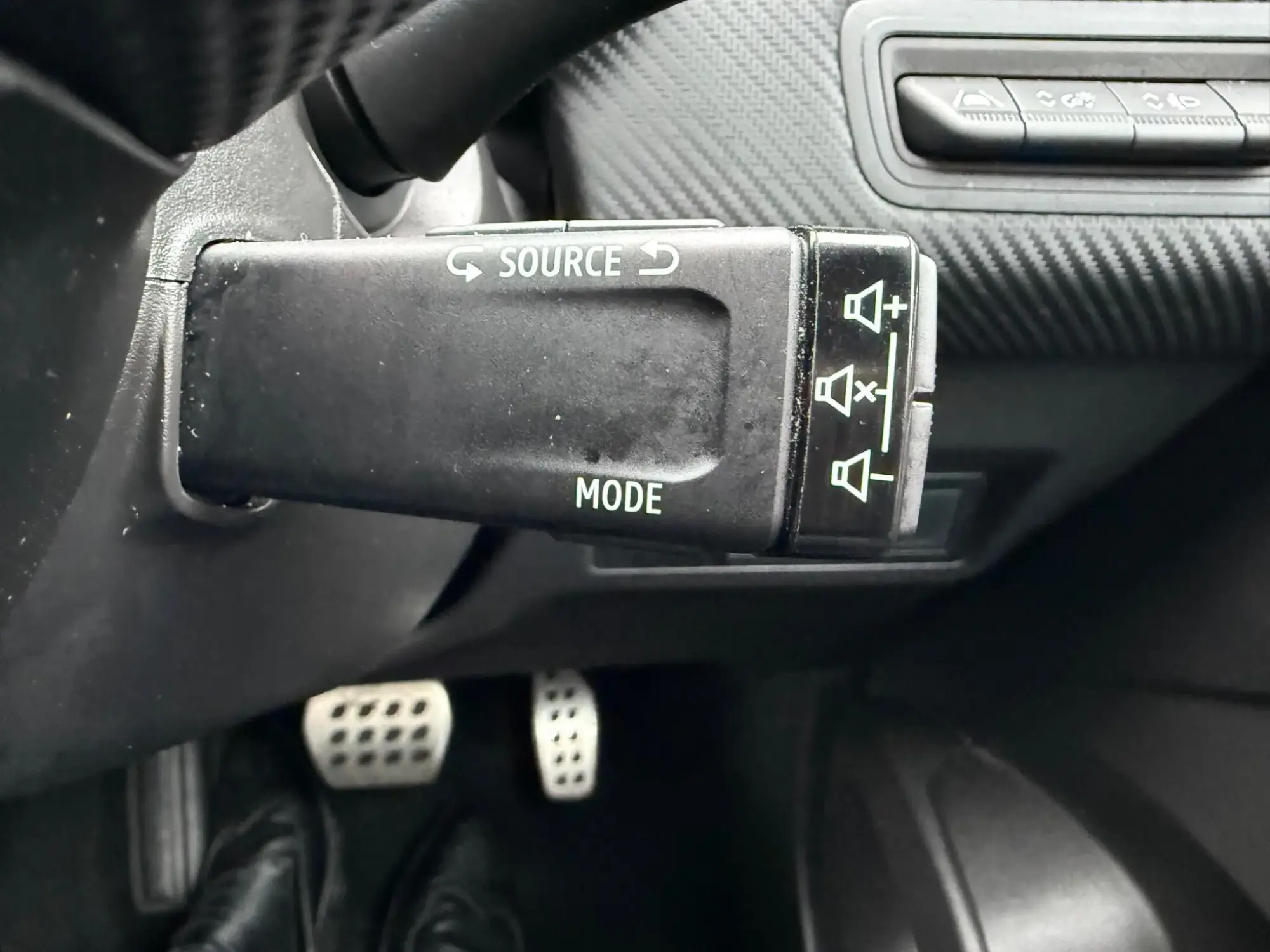 Renault Captur E-Tech Image 33