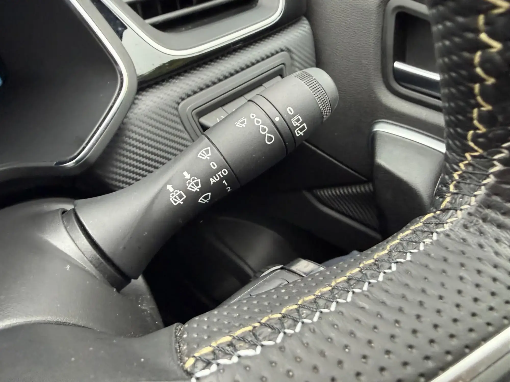 Renault Captur E-Tech Image 33