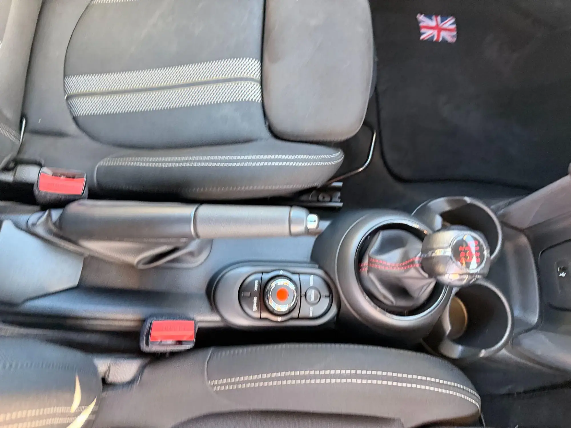 MINI Hatch Image 13 MINI Hatch Image 13