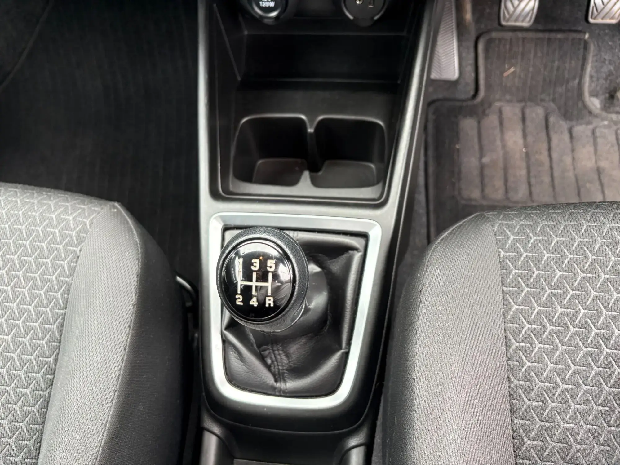 Suzuki Swift Image 11 Suzuki Swift Image 11
