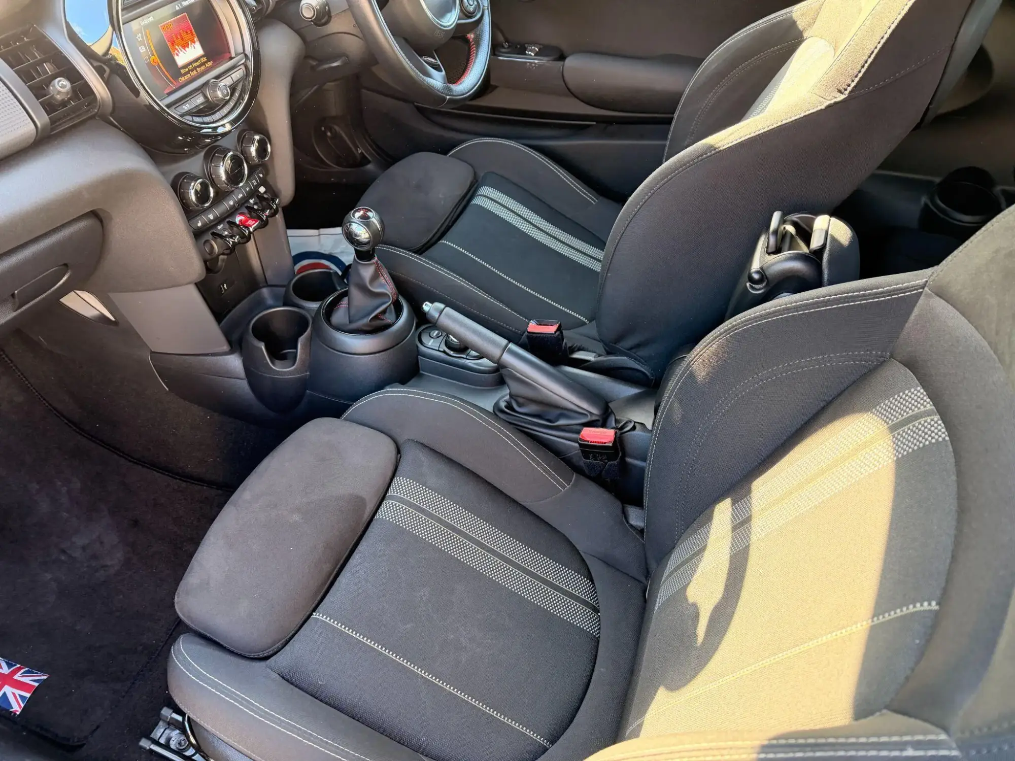 MINI Hatch Image 33 MINI Hatch Image 33