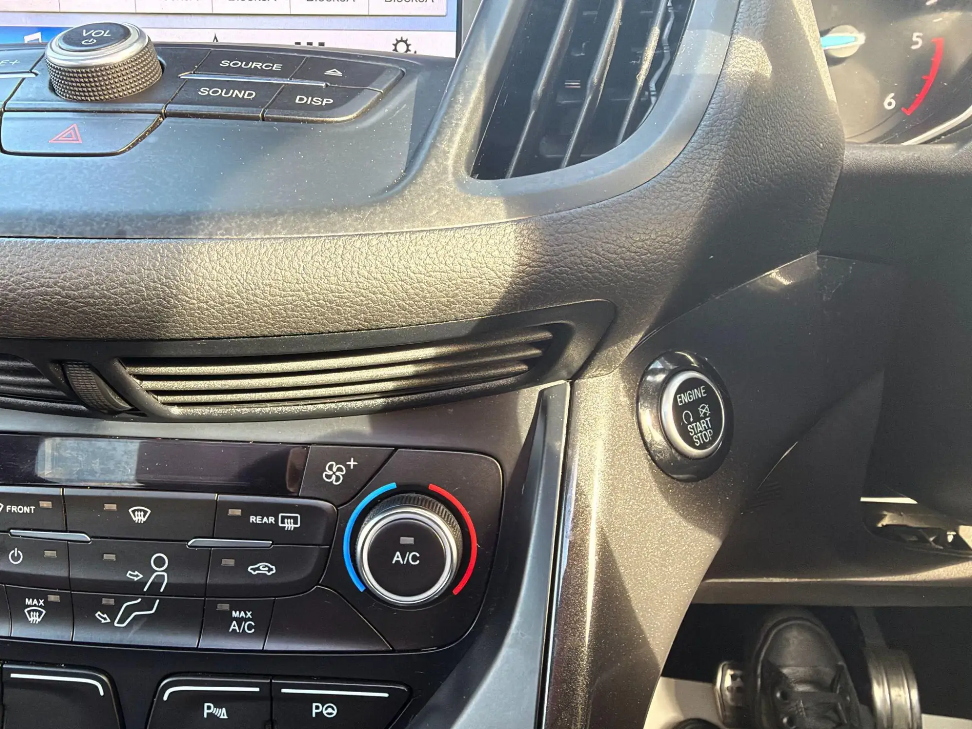 Ford Kuga Image 21