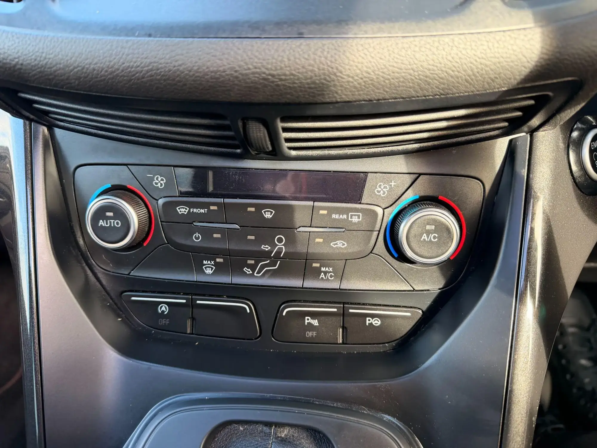 Ford Kuga Image 26