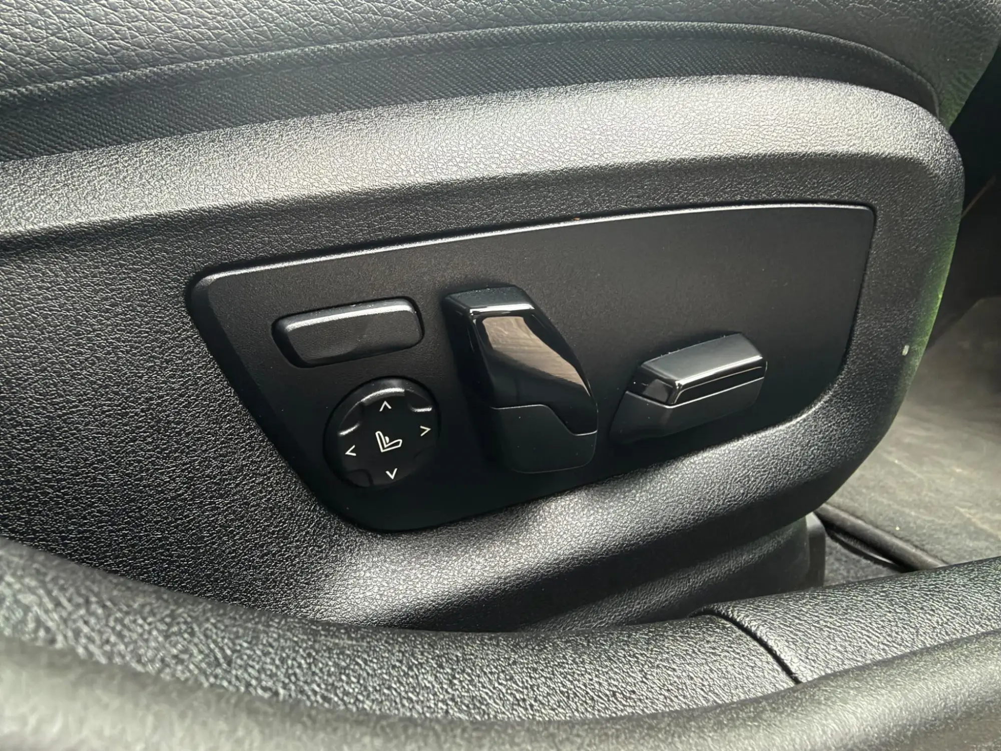BMW 5 Series Image 13 BMW 5 Series Image 13