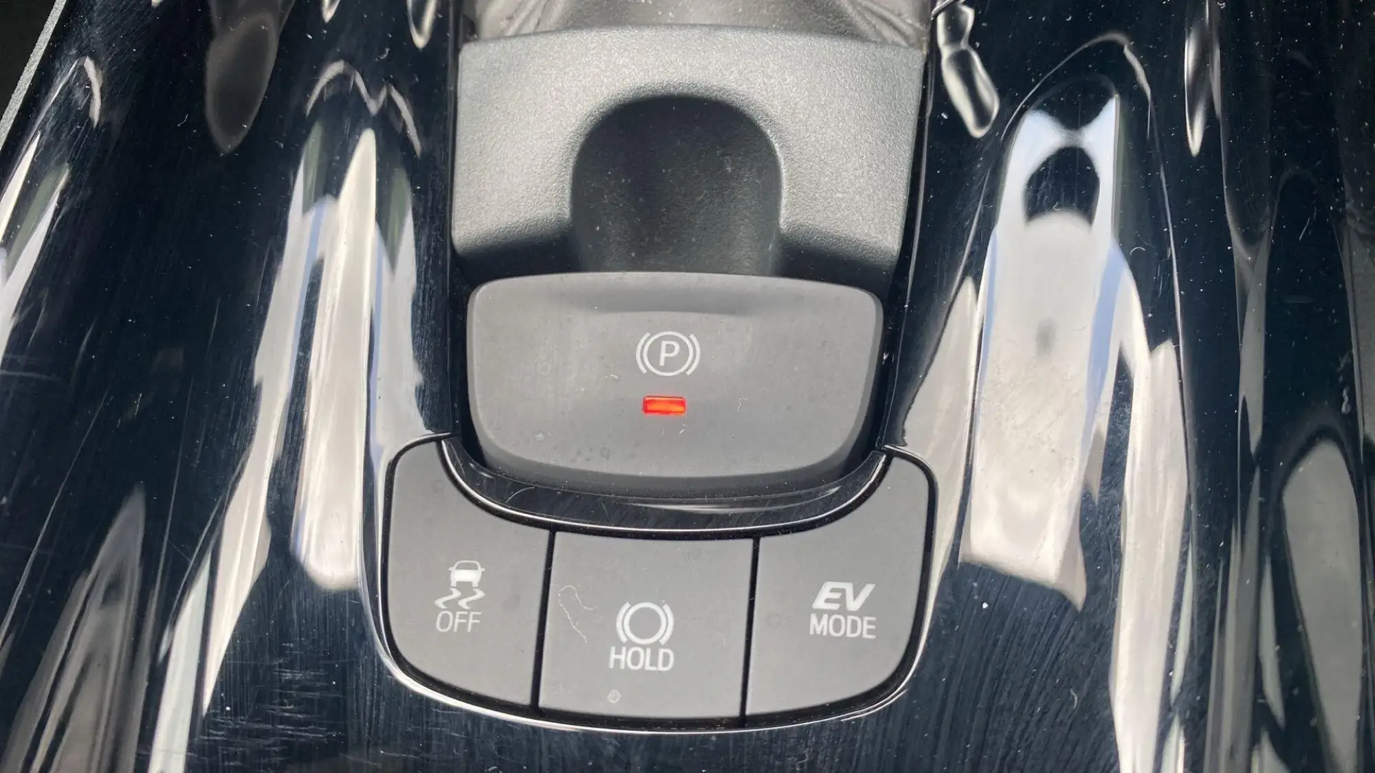 Toyota C-HR Hybrid Image 25