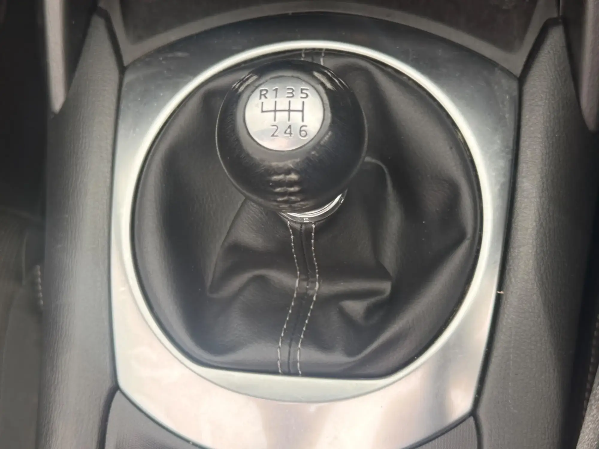 Mazda MX-5 Image 22