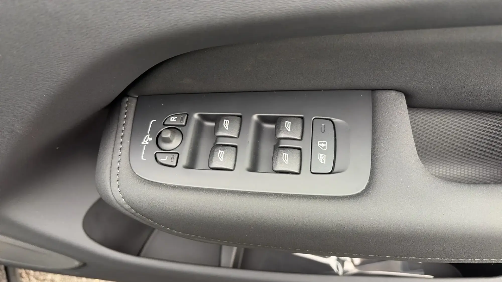 Volvo XC60 Image 24 Volvo XC60 Image 24