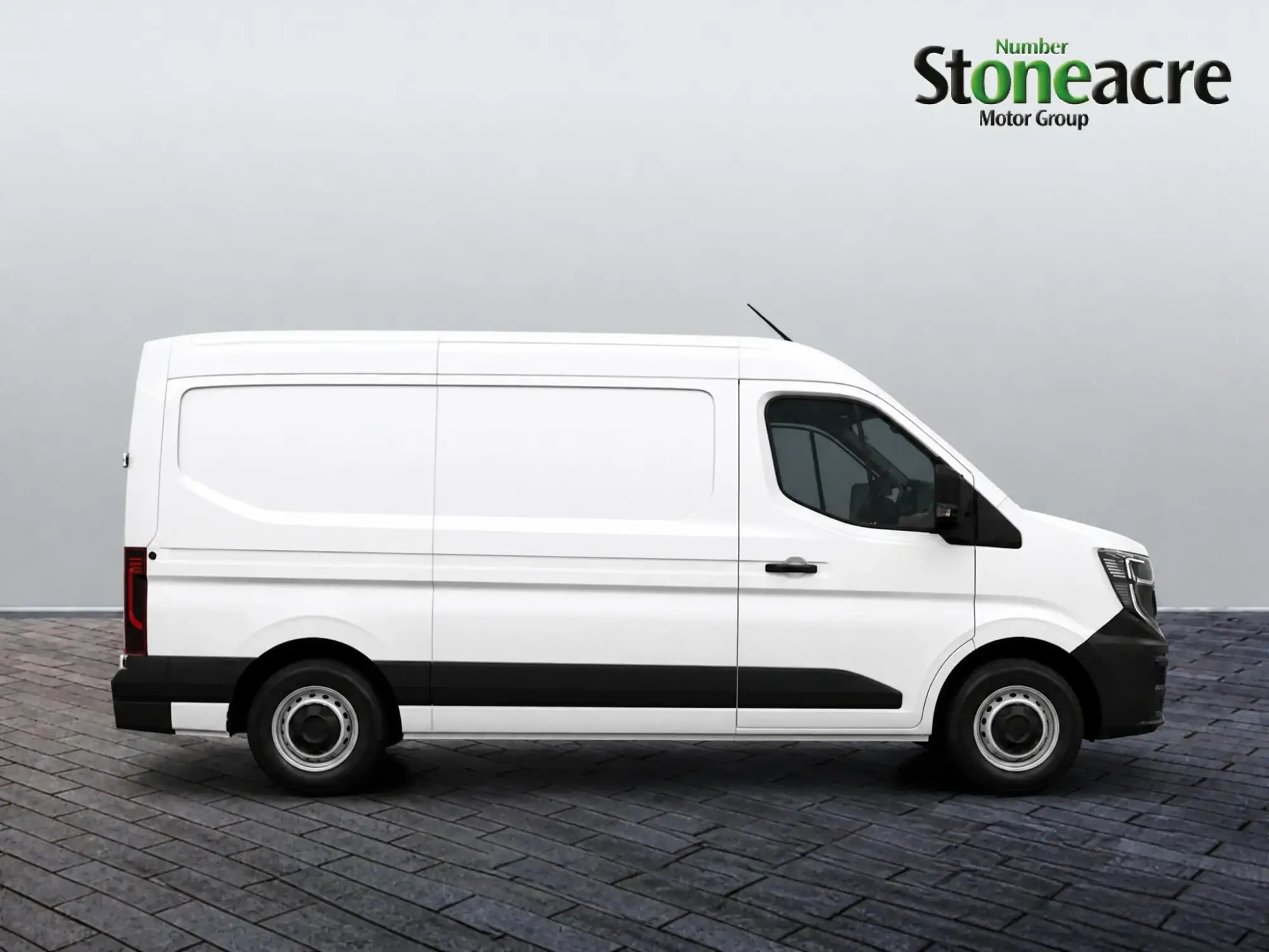 Renault Master E-Tech MM35 87kWh Advance Auto L2 H2 5dr Image 2 Renault Master E-Tech MM35 87kWh Advance Auto L2 H2 5dr Image 2