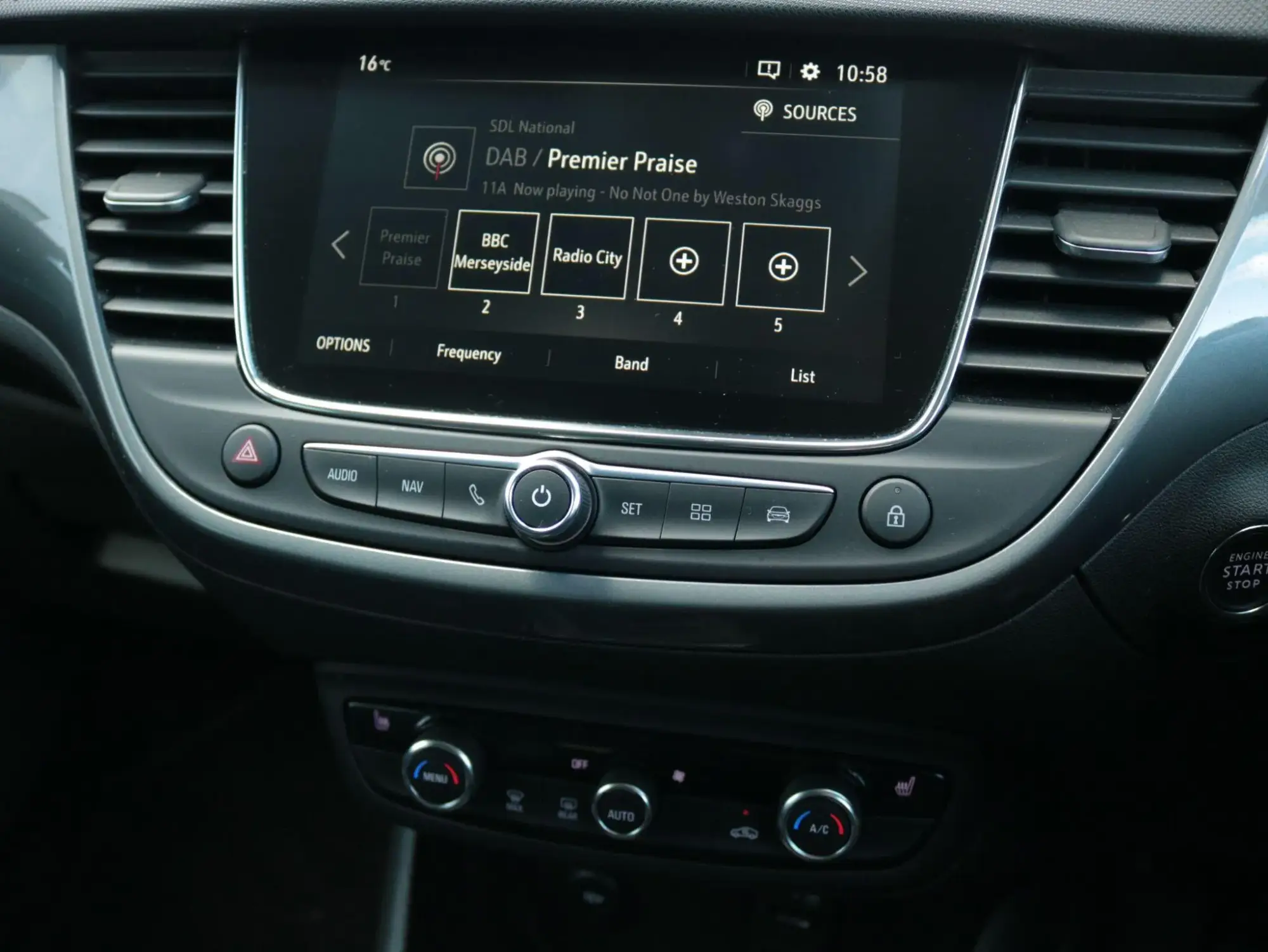 Vauxhall Crossland Image 20 Vauxhall Crossland Image 20