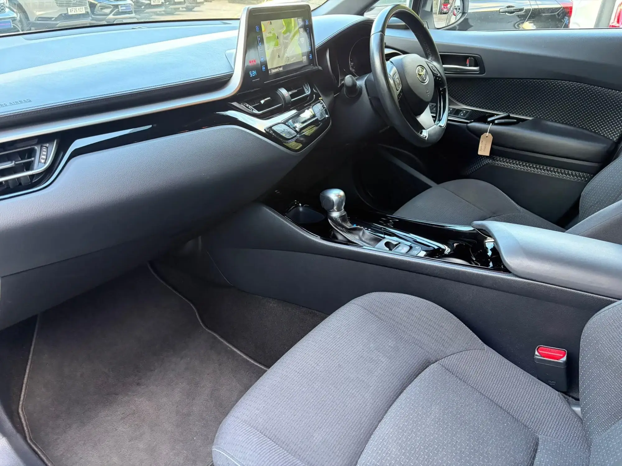 Toyota C-HR Hybrid Image 9 Toyota C-HR Hybrid Image 9