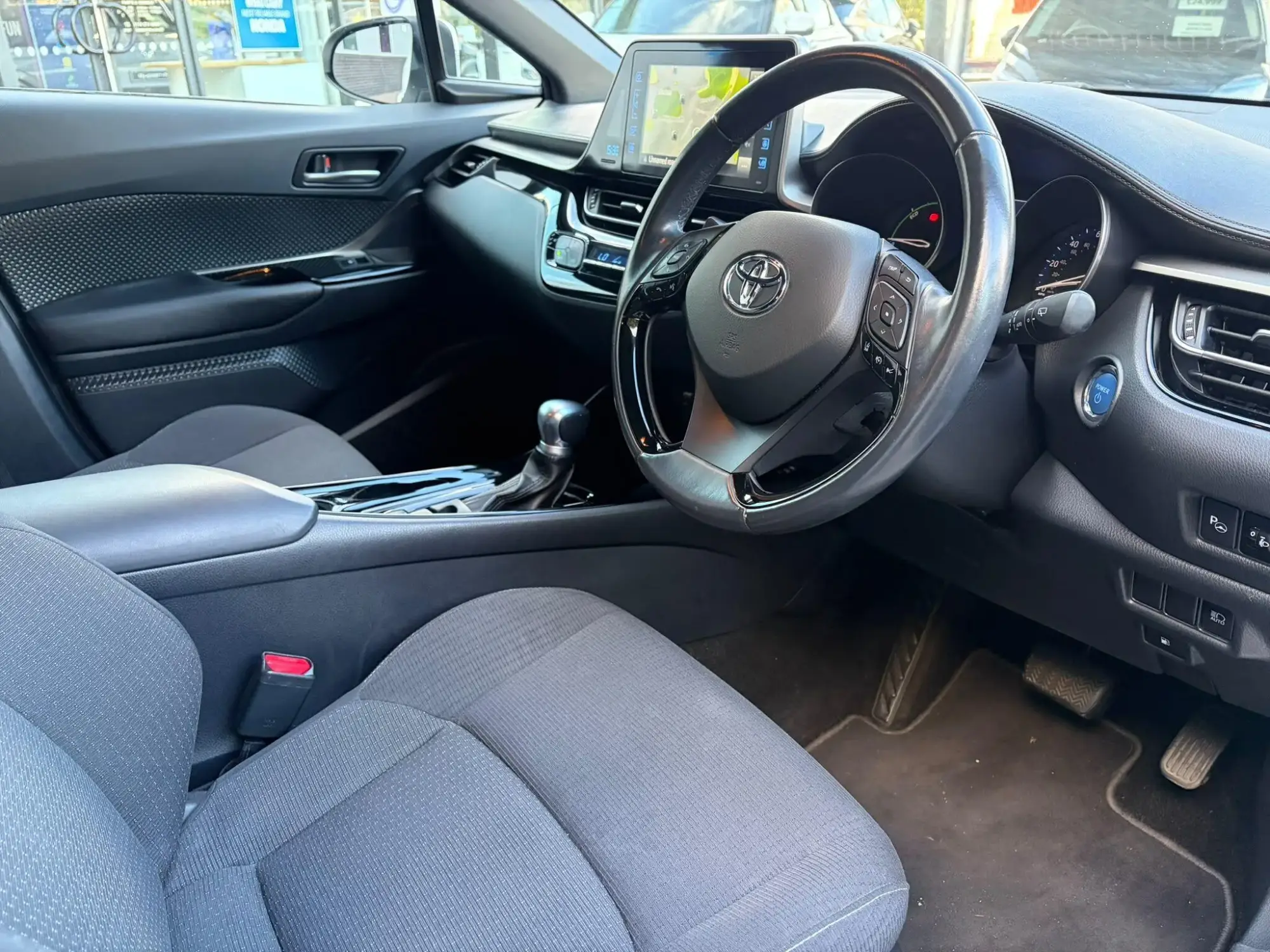 Toyota C-HR Hybrid Image 11 Toyota C-HR Hybrid Image 11