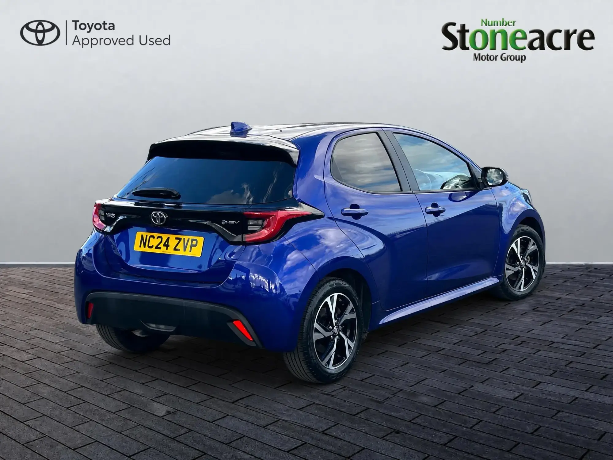 Toyota Yaris Hybrid 1.5 Hybrid Design 5dr CVT NC24ZVP Image 3 Toyota Yaris Hybrid 1.5 Hybrid Design 5dr CVT NC24ZVP Image 3