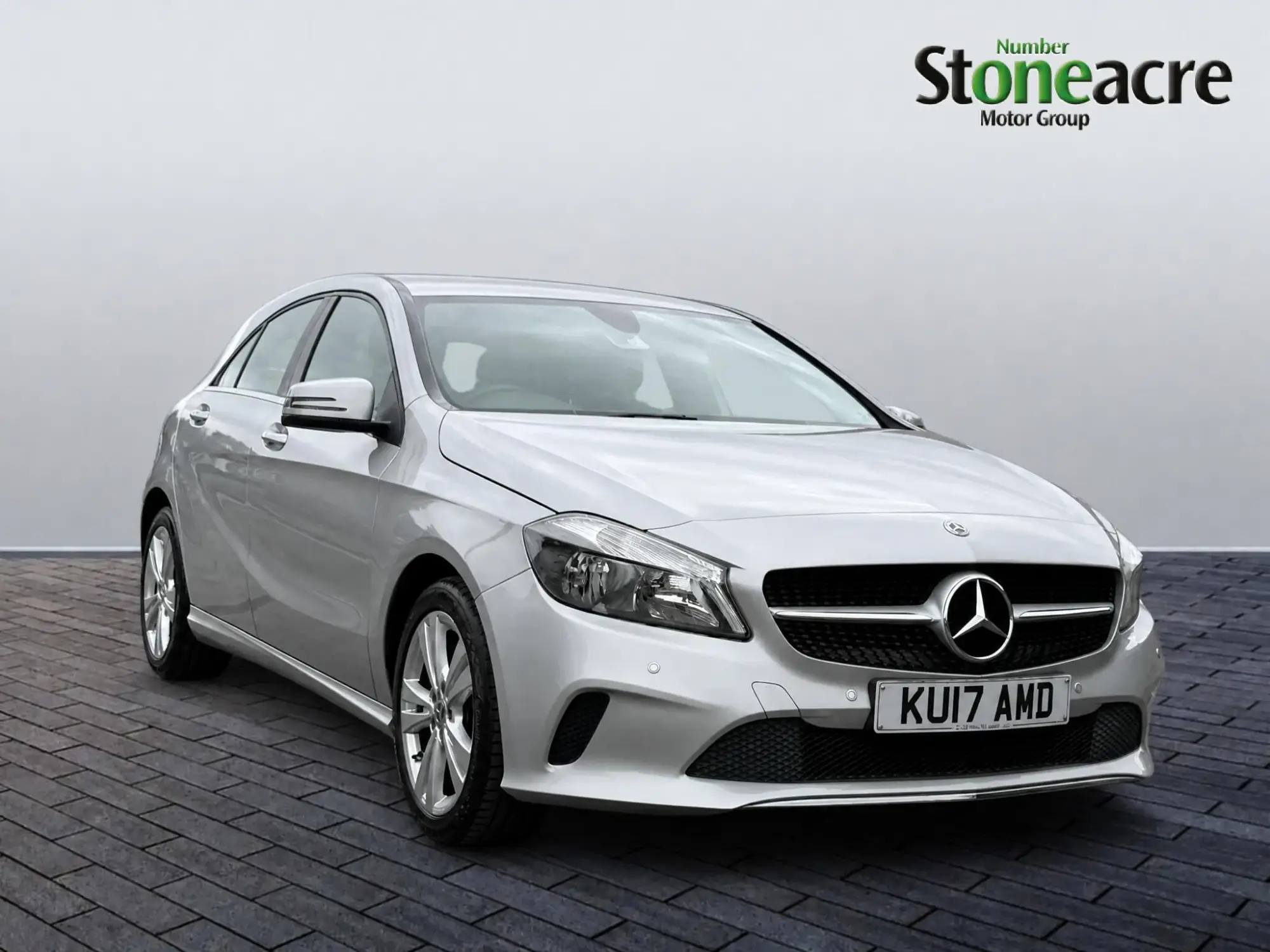Mercedes-Benz A-Class 1.6 A180 Sport 7G-DCT Euro 6 (s/s) 5dr KU17AMD Image 1 Mercedes-Benz A-Class 1.6 A180 Sport 7G-DCT Euro 6 (s/s) 5dr KU17AMD Image 1