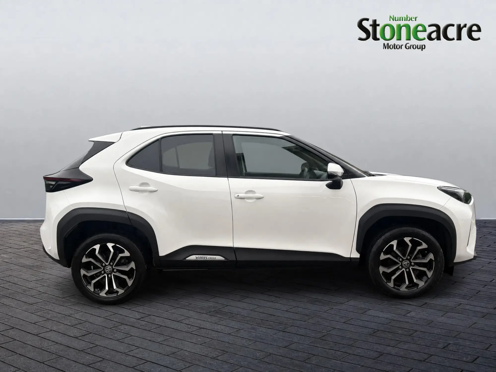Toyota Yaris Cross 1.5 Hybrid Design 5dr CVT MJ24WAU Image 2