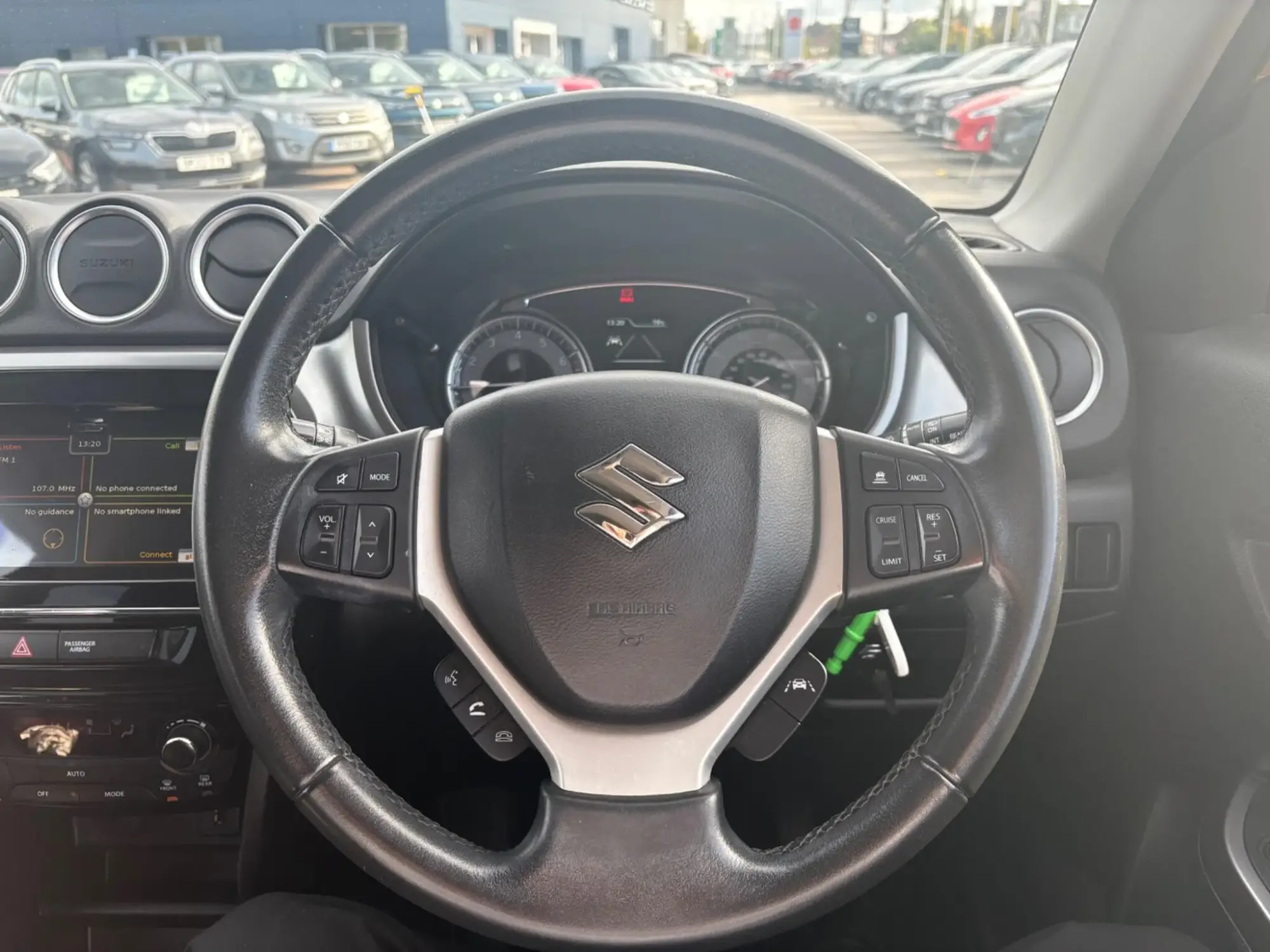Suzuki Vitara Image 9