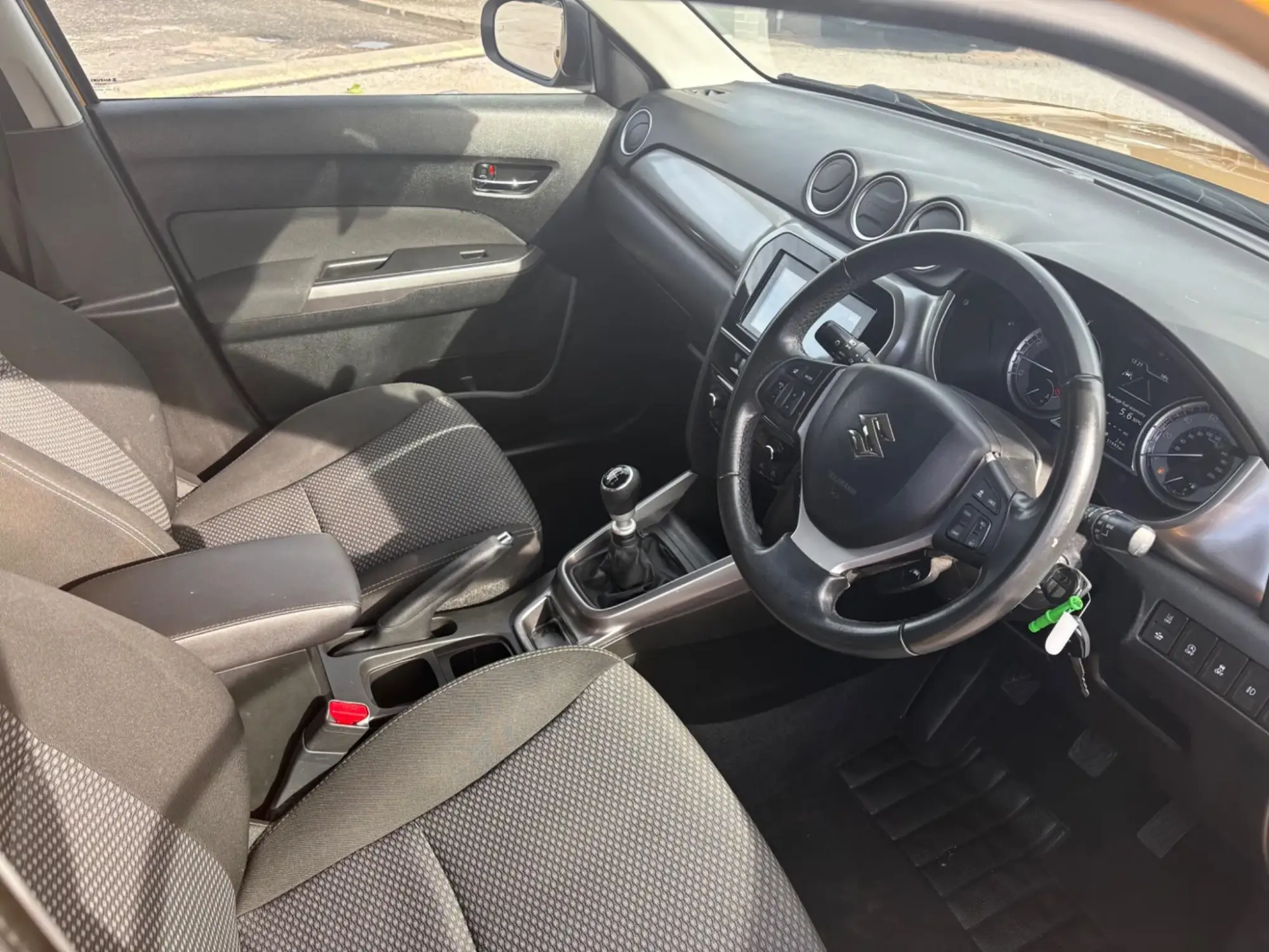 Suzuki Vitara Image 21
