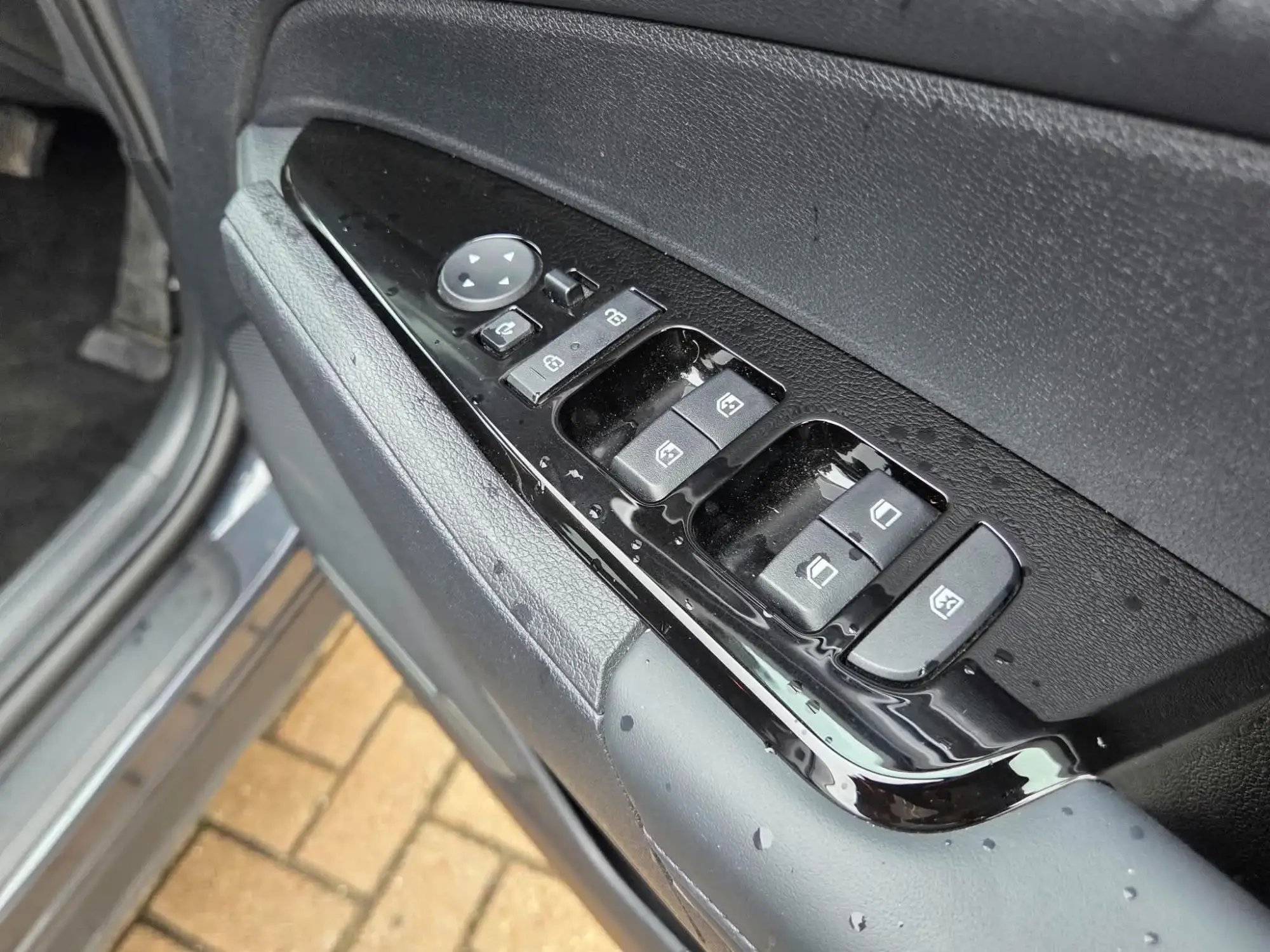 Kia Sportage Plug-In Hybrid Image 28 Kia Sportage Plug-In Hybrid Image 28