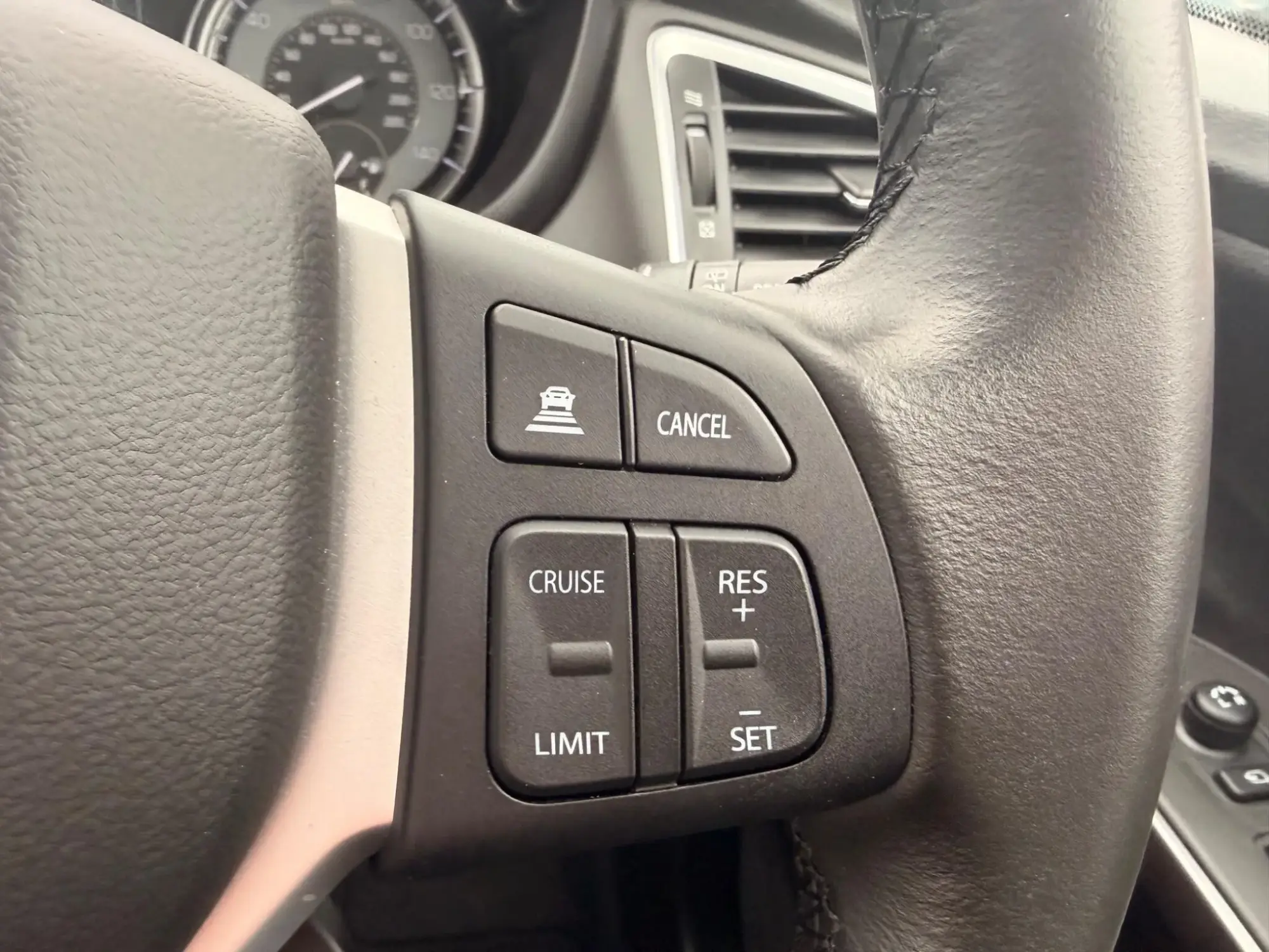Suzuki S-Cross Image 16 Suzuki S-Cross Image 16