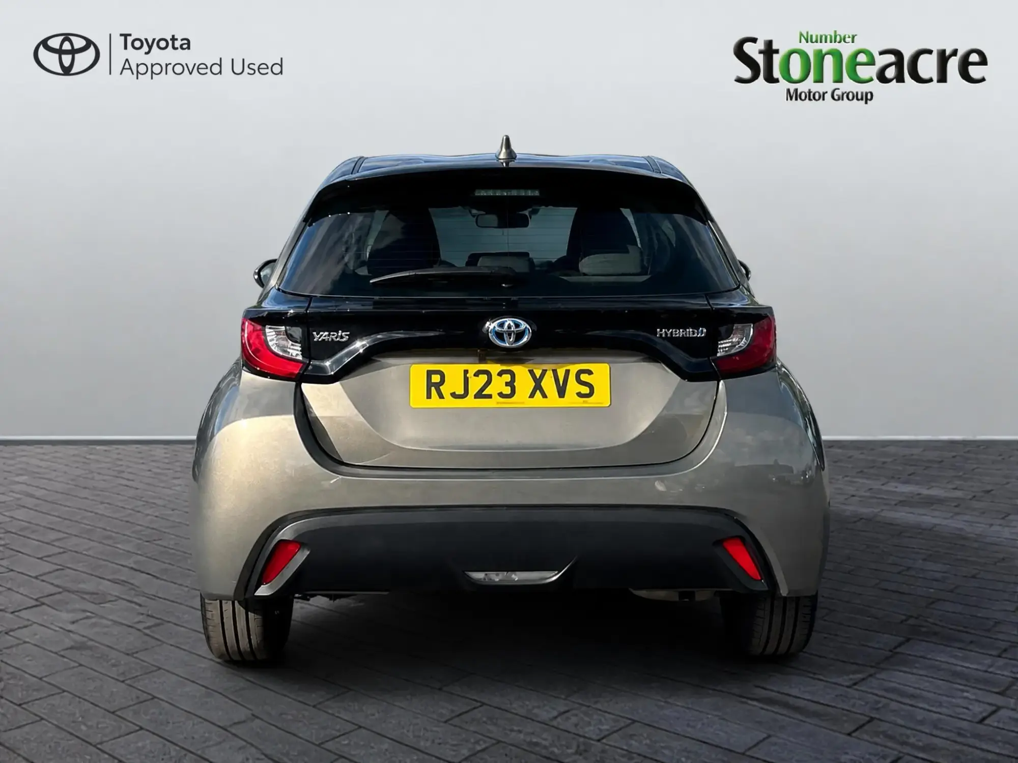 Toyota Yaris Hybrid Image 4