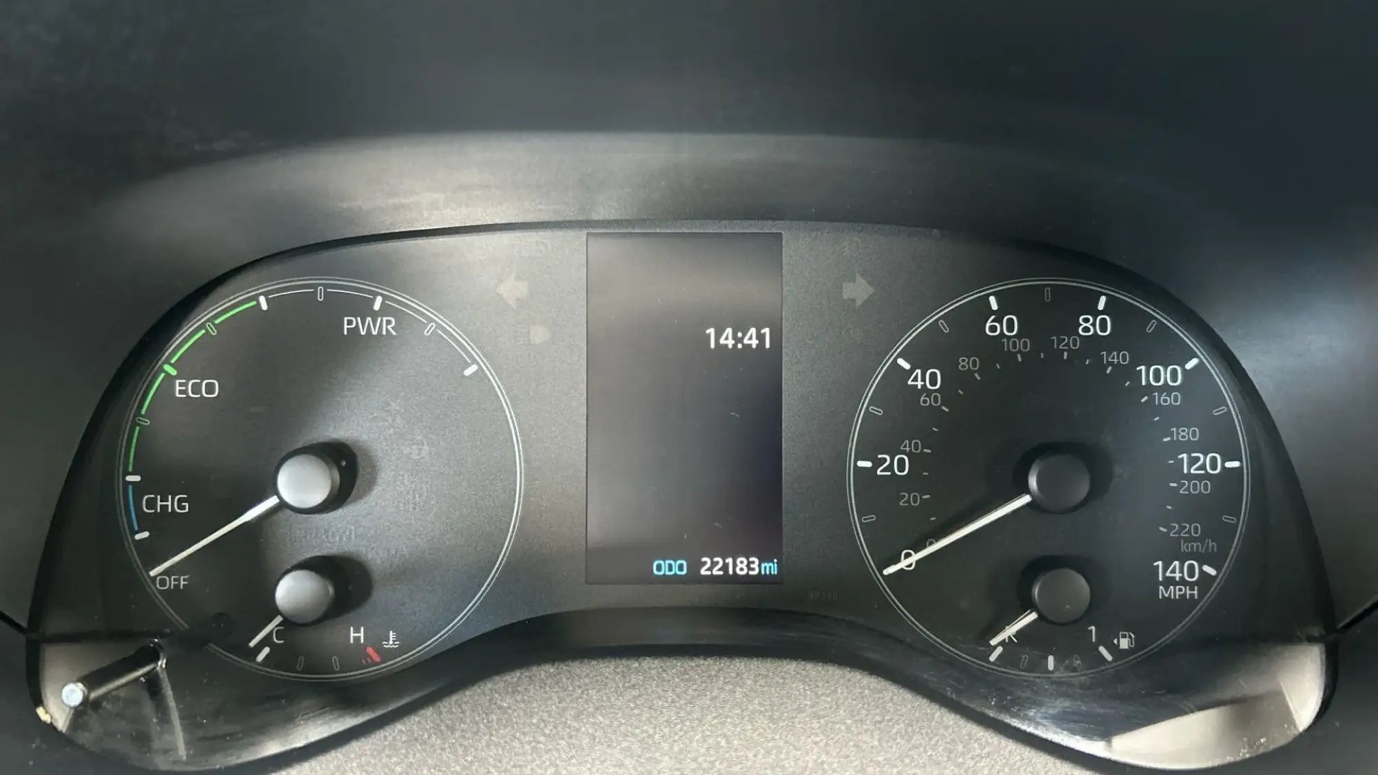 Toyota Yaris Hybrid Image 13