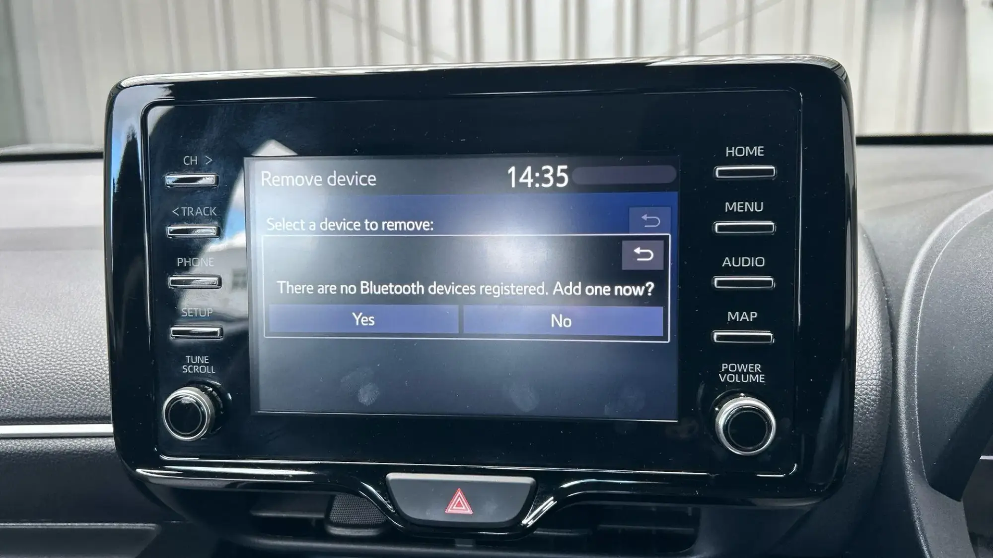 Toyota Yaris Hybrid Image 21