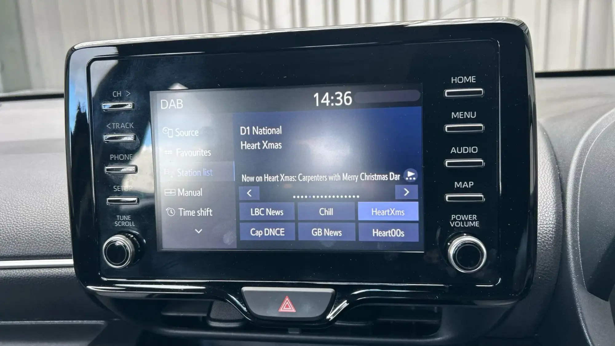 Toyota Yaris Hybrid Image 22