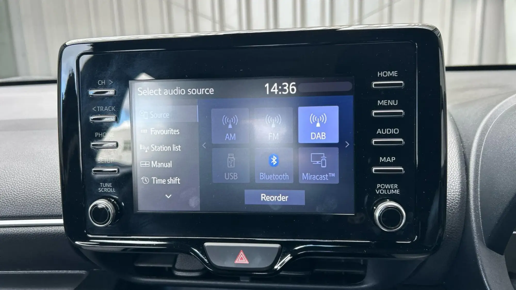Toyota Yaris Hybrid Image 23