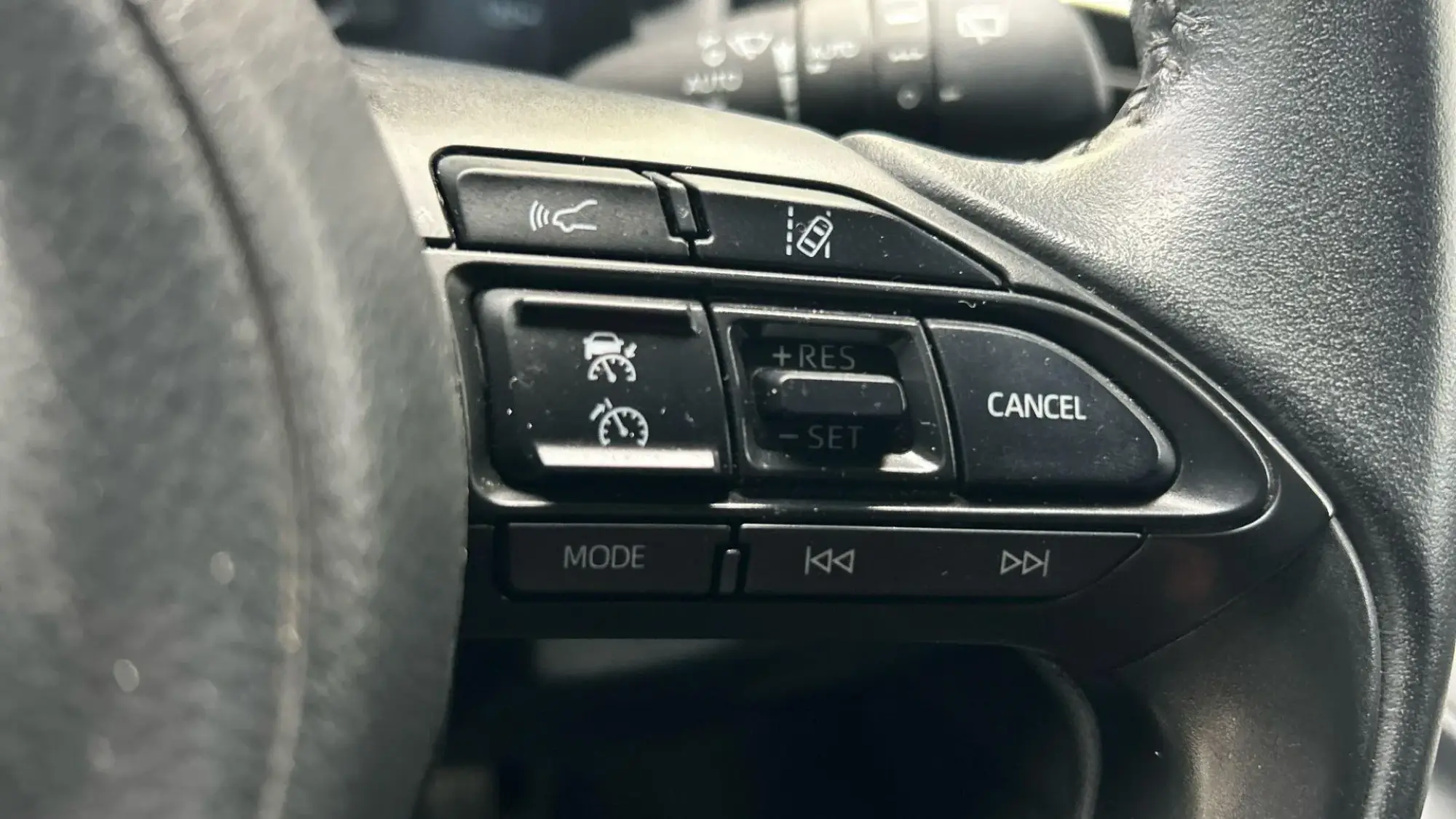Toyota Yaris Hybrid Image 33