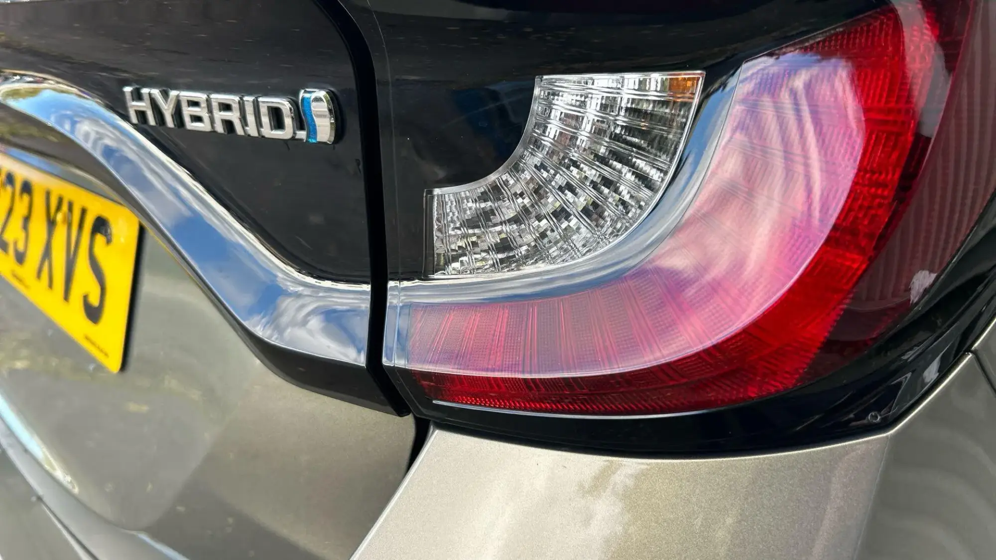 Toyota Yaris Hybrid Image 40