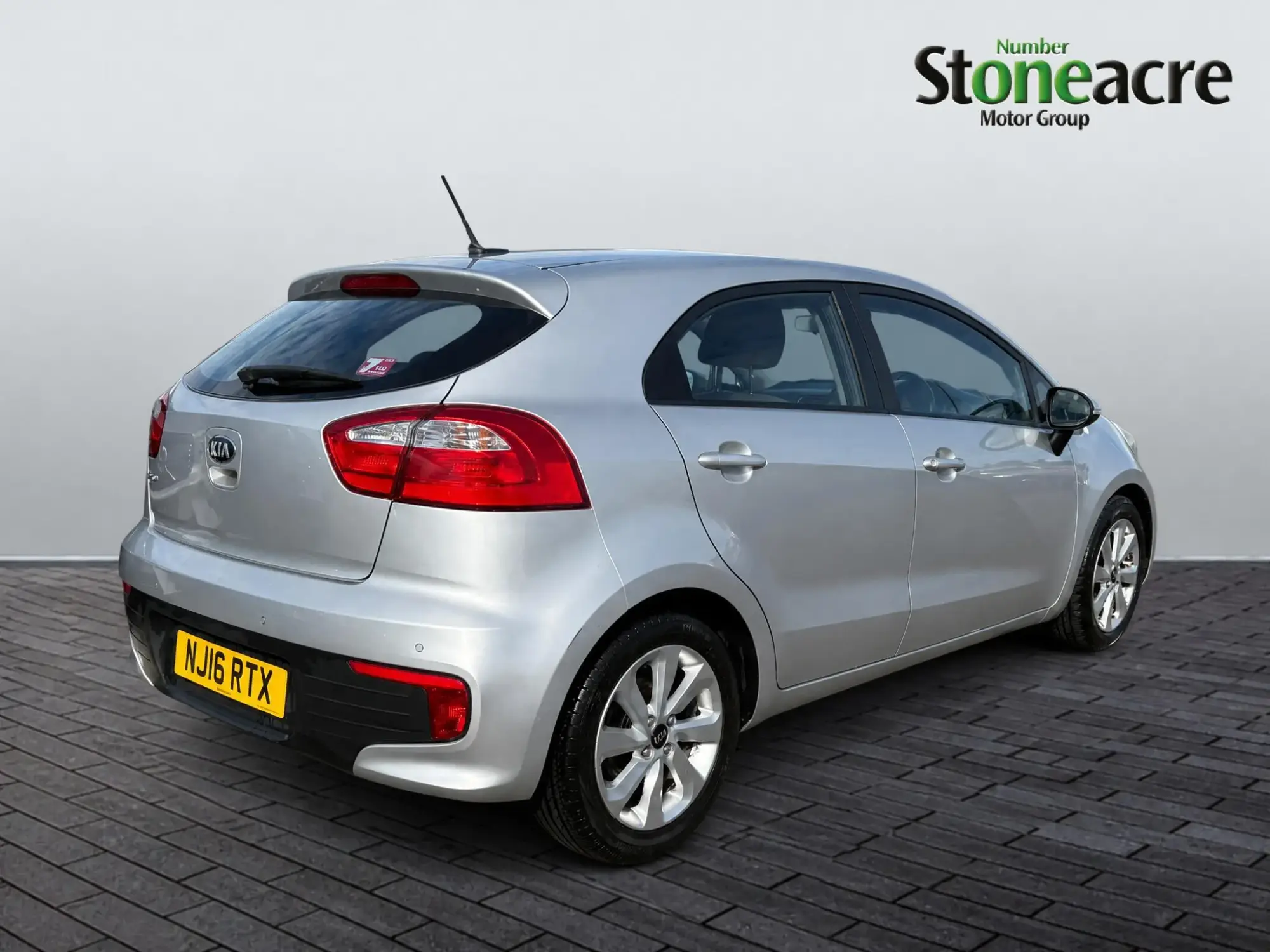 Kia Rio Image 9